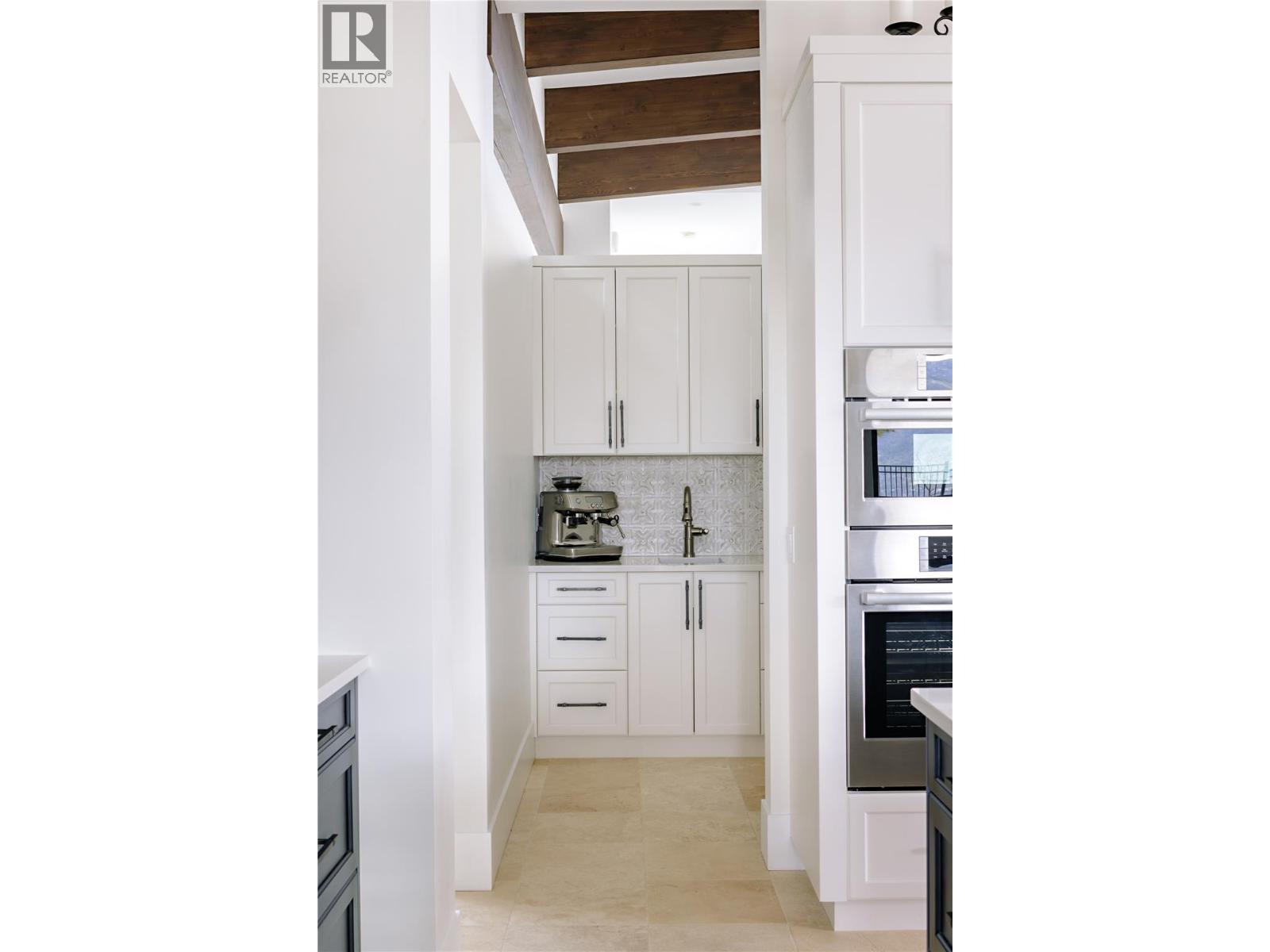9532 Benchland Drive, Lake Country, British Columbia  V4V 2T4 - Photo 22 - 10379725