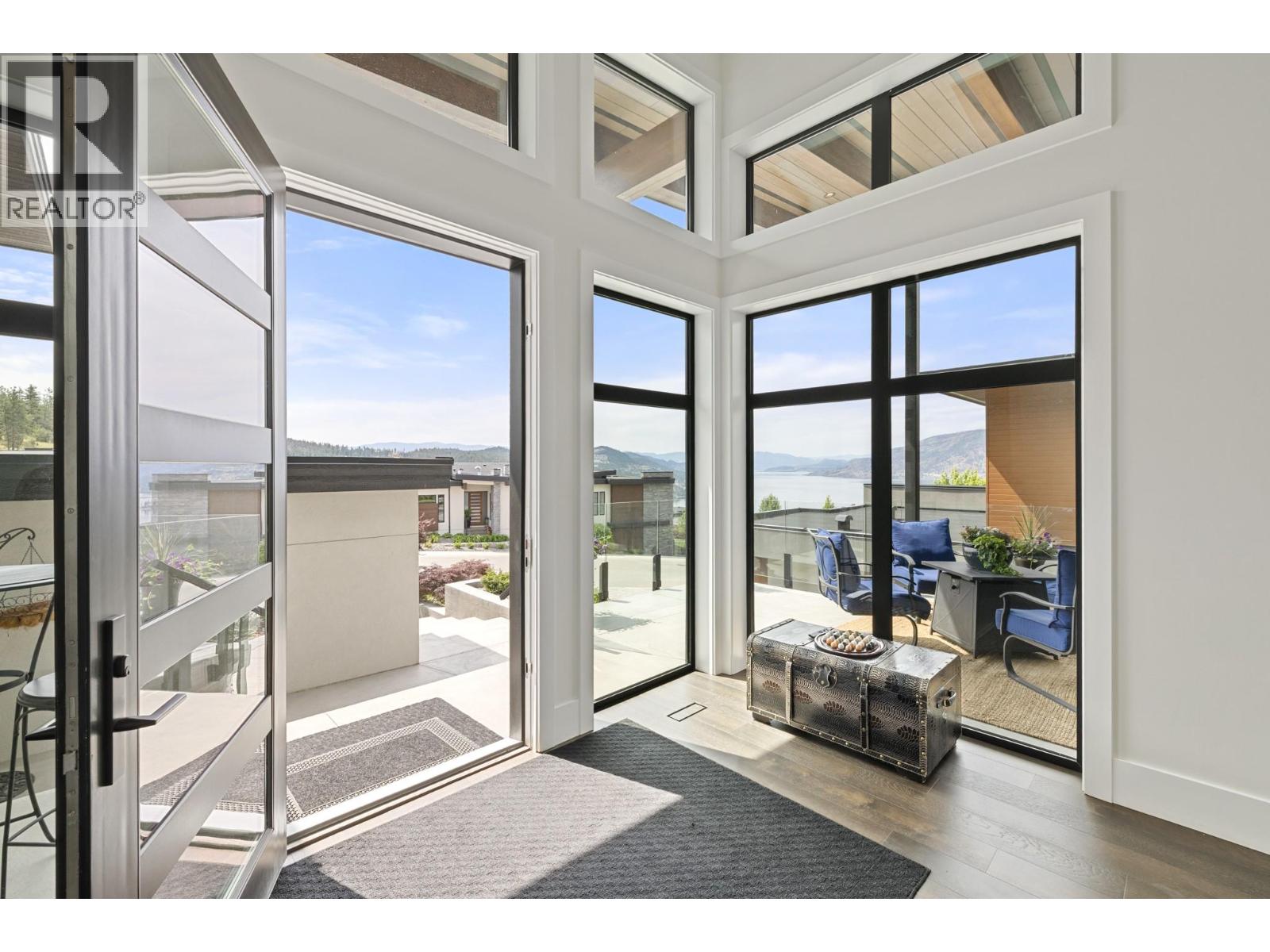 9532 Benchland Drive, Lake Country, British Columbia  V4V 2T4 - Photo 6 - 10379725