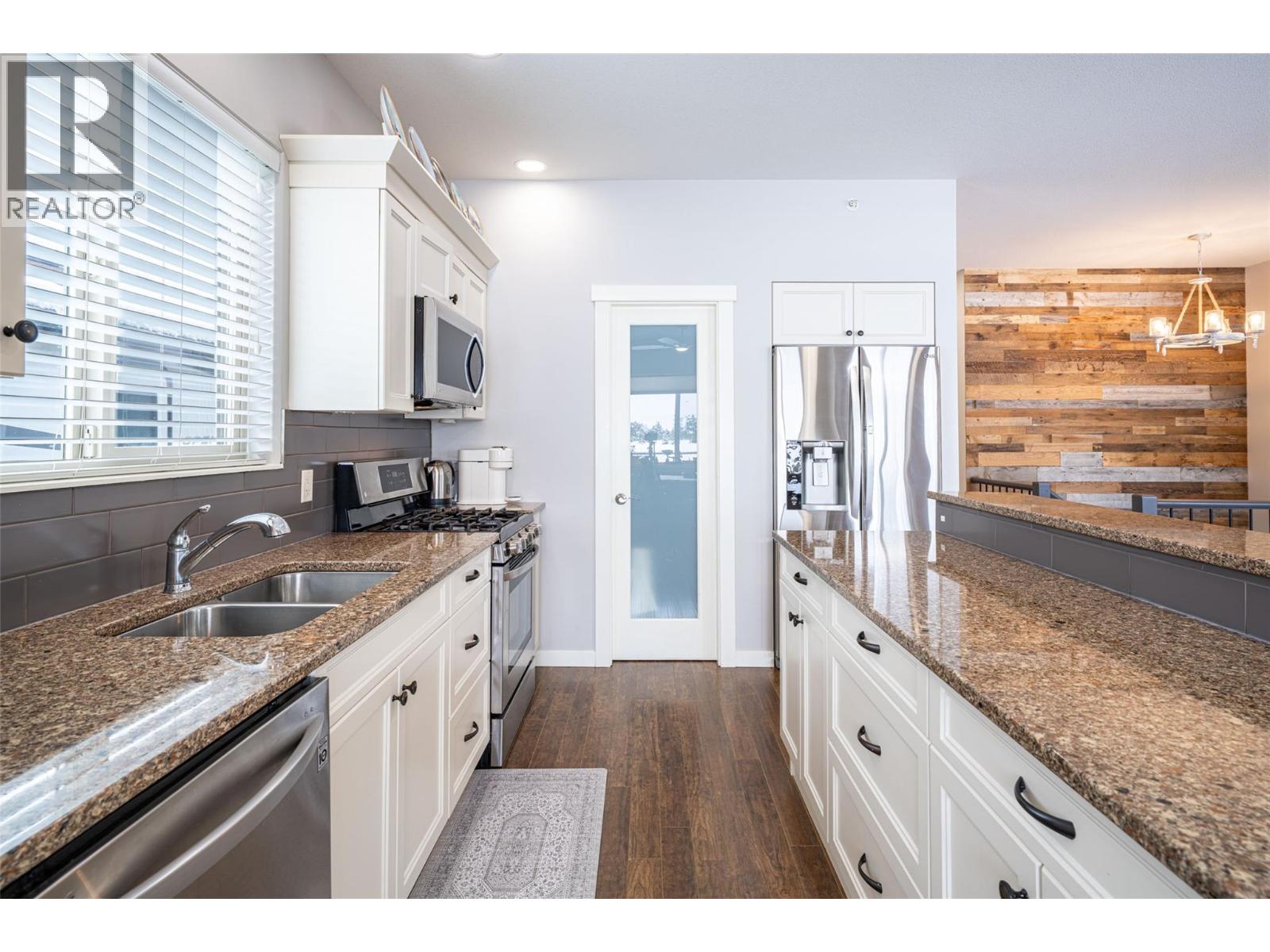 2444 York Avenue Unit# 27, Armstrong, British Columbia  V4Y 0Y3 - Photo 11 - 10379798