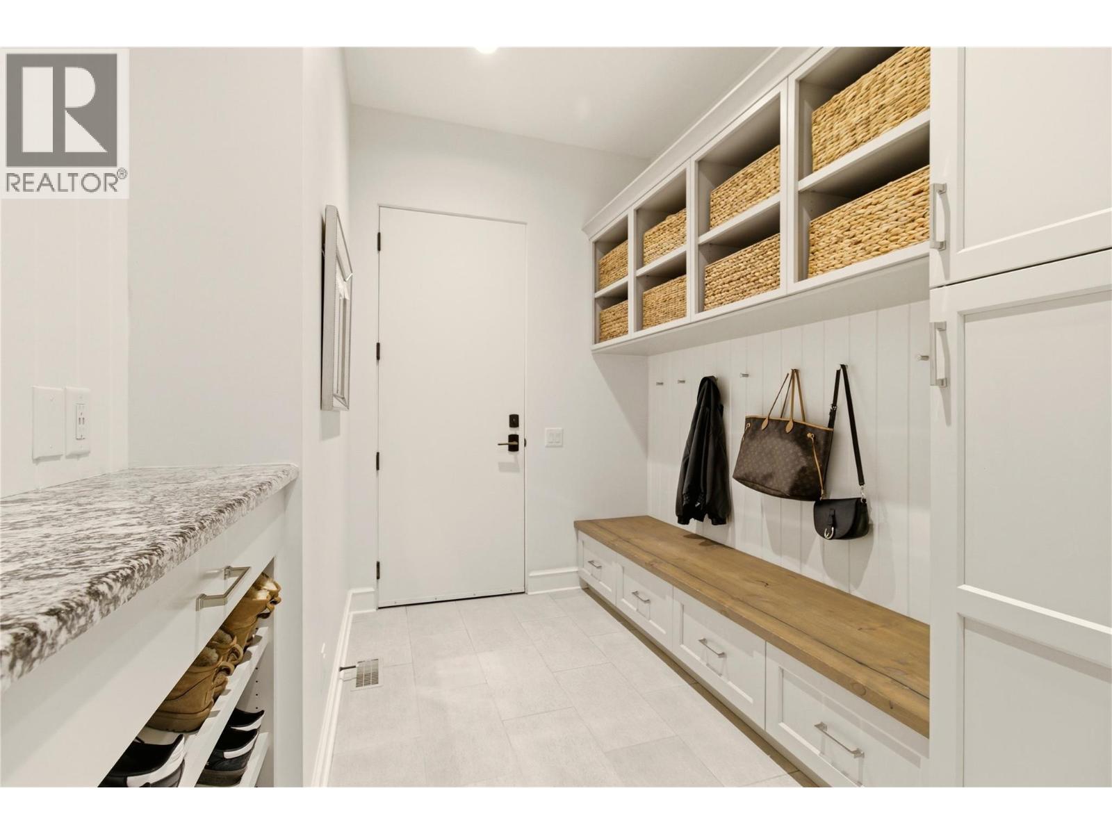347 Braeloch Road N, Kelowna, British Columbia  V1W 4J2 - Photo 25 - 10379483