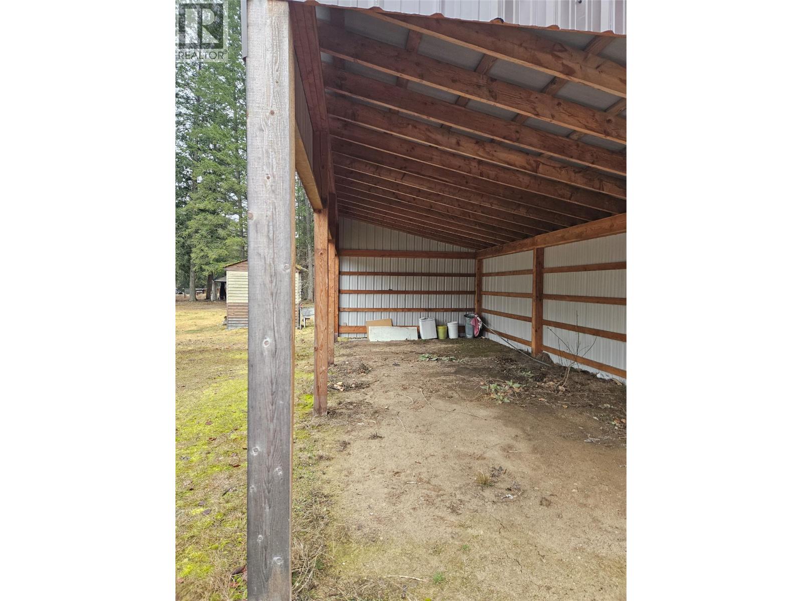 225 Granby Drive, Edgewood, British Columbia  V0G 1J0 - Photo 12 - 10379959