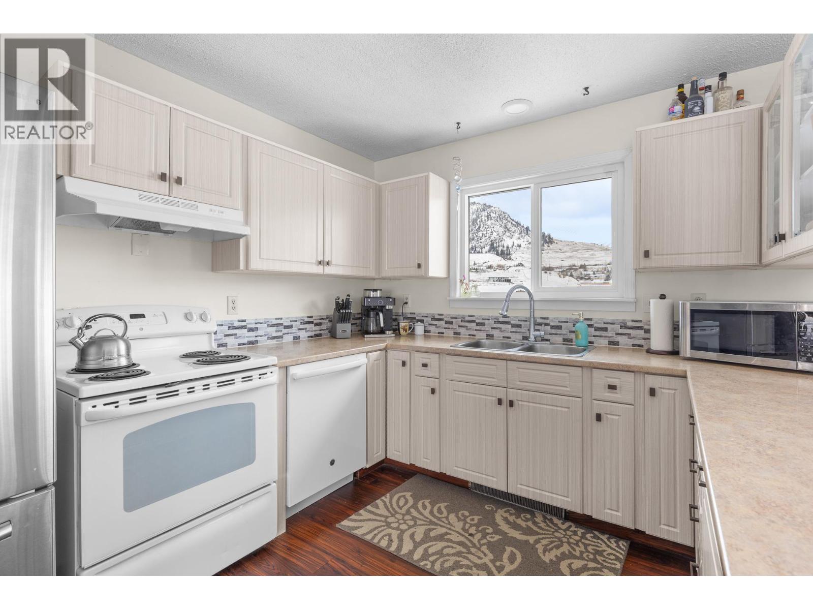 2001 Gallagher Road, Kelowna, British Columbia  V1P 1G8 - Photo 7 - 10379881