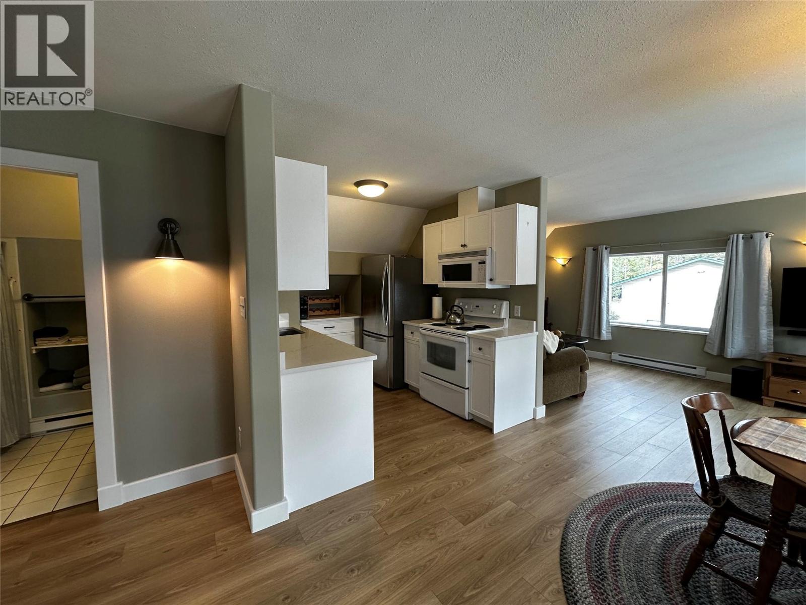 7245 Dunwaters Road, Kelowna, British Columbia  V1Z 3W4 - Photo 18 - 10379980