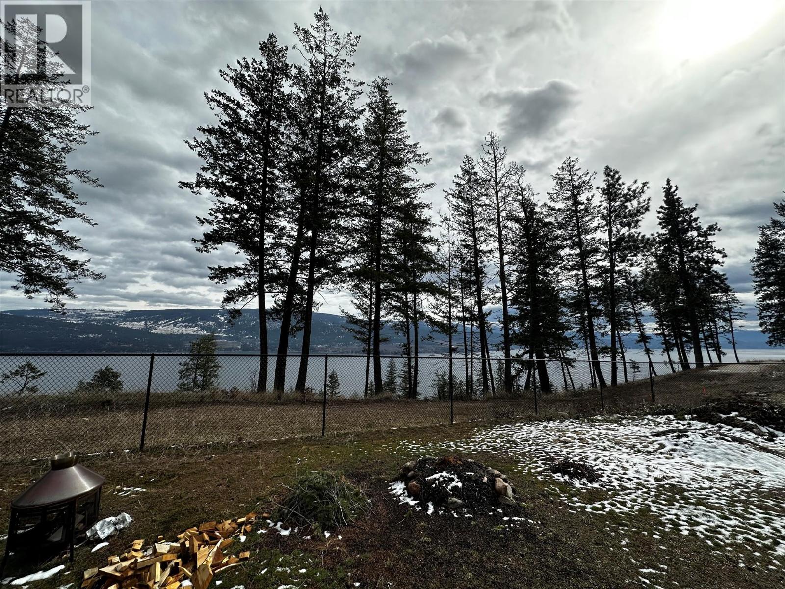 7245 Dunwaters Road, Kelowna, British Columbia  V1Z 3W4 - Photo 4 - 10379980