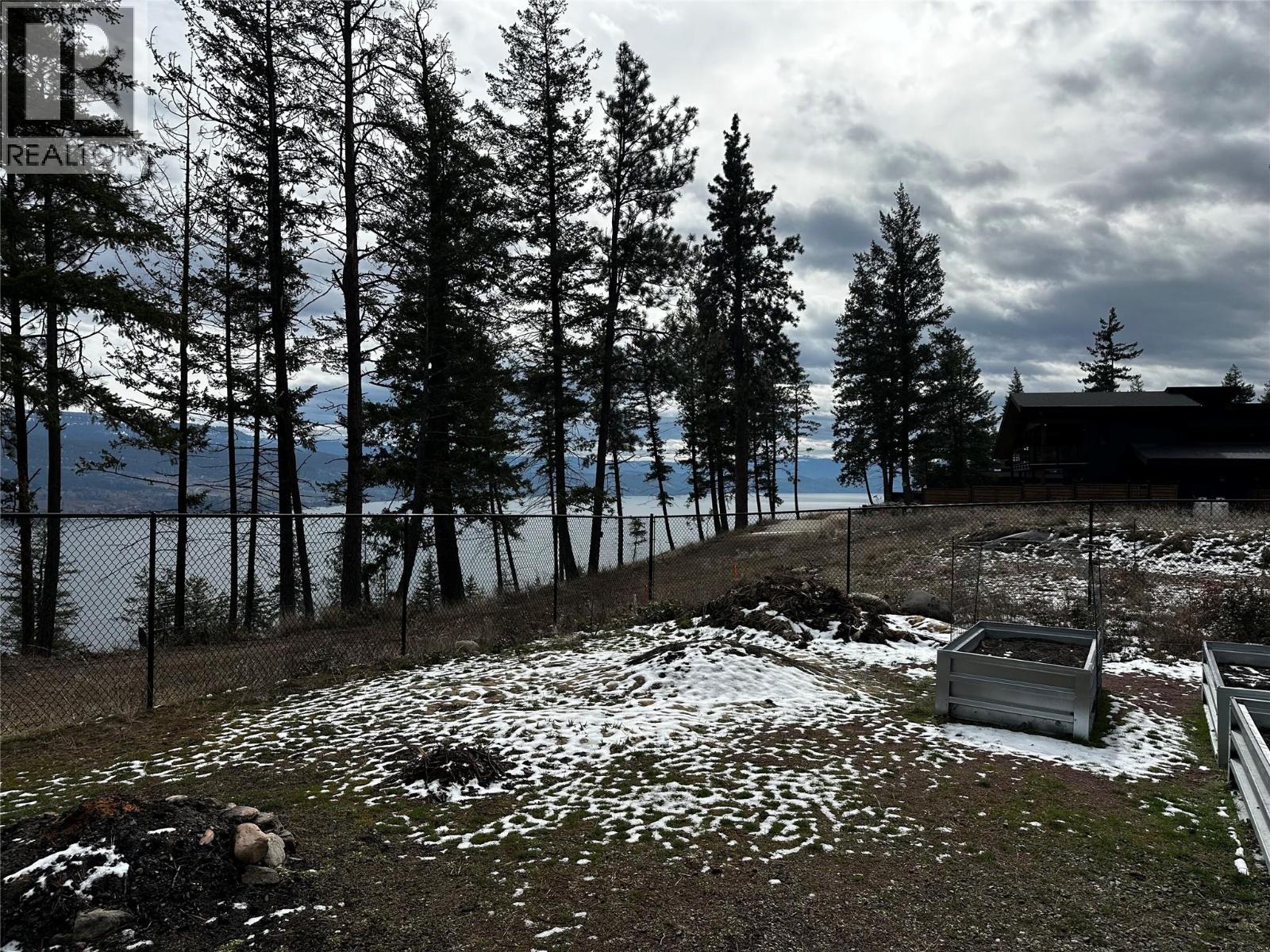 7245 Dunwaters Road, Kelowna, British Columbia  V1Z 3W4 - Photo 8 - 10379980