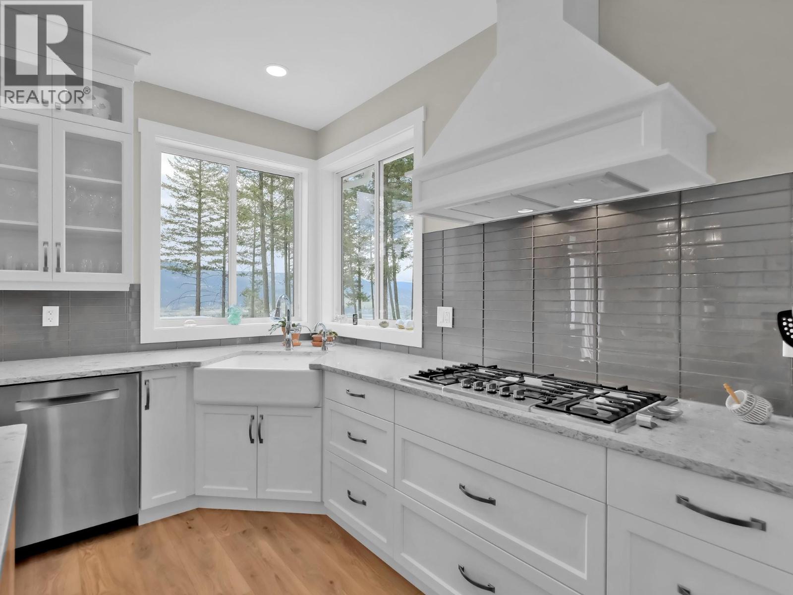 7255 Dunwaters Road, Kelowna, British Columbia  V1Z 3W4 - Photo 14 - 10379923