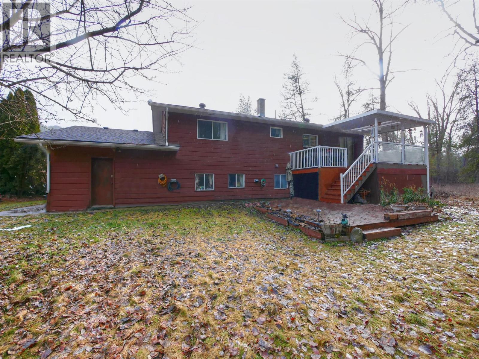 9250 Highway 3 & 95, Yahk, British Columbia  V0B 2P0 - Photo 2 - 10379953
