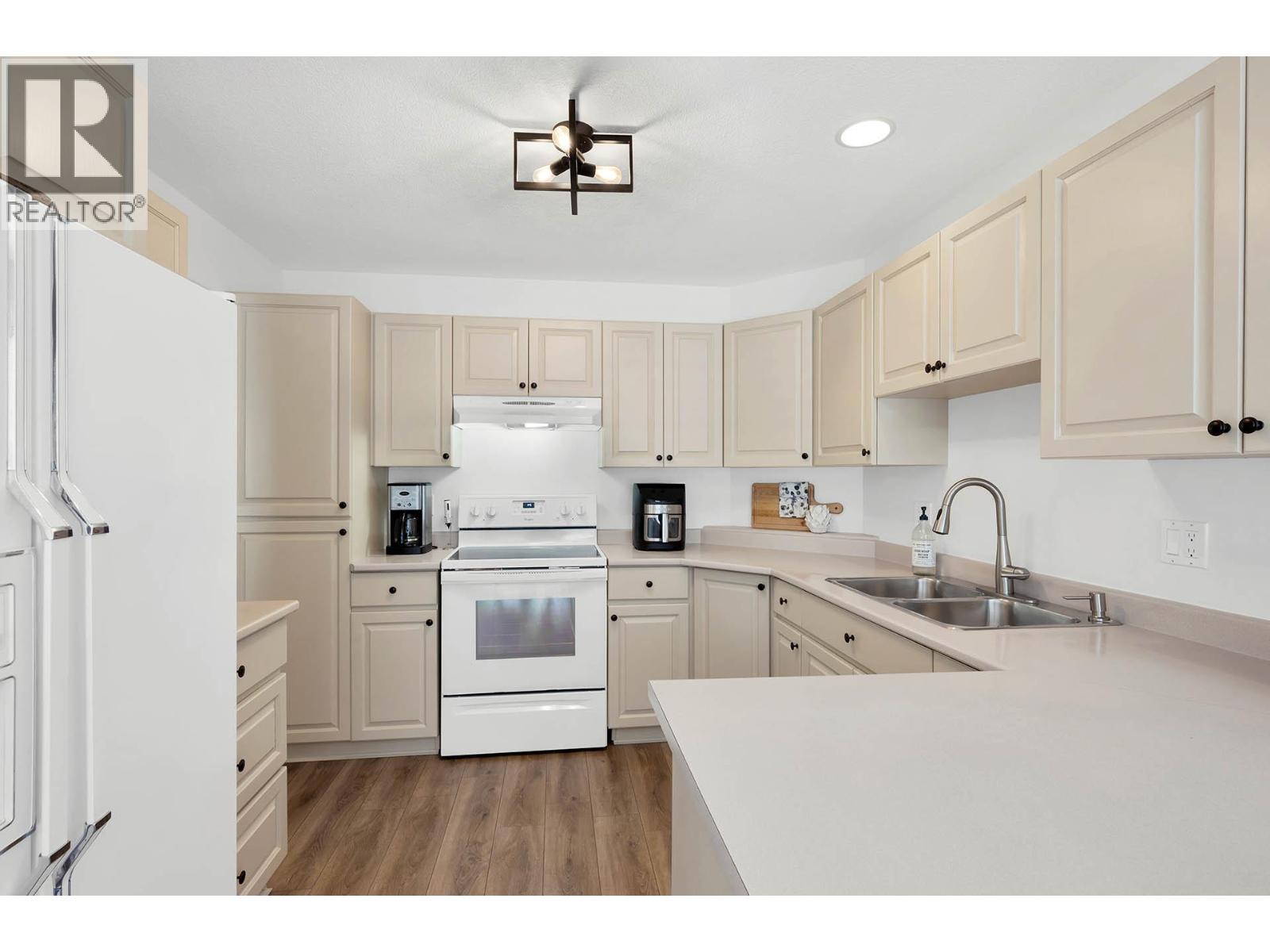 1350 Finlay Avenue Unit# 11, Kamloops, British Columbia  V2E 2N3 - Photo 10 - 10379785