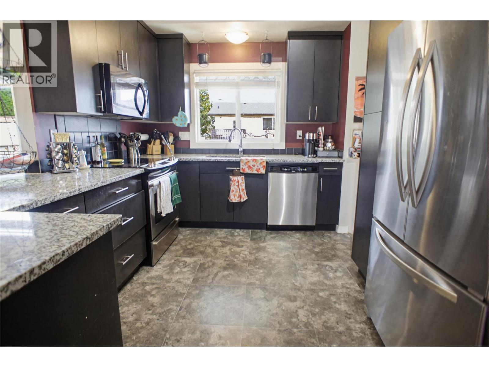2353 Tranquille Road, Kamloops, British Columbia  V2B 3N6 - Photo 2 - 10379958