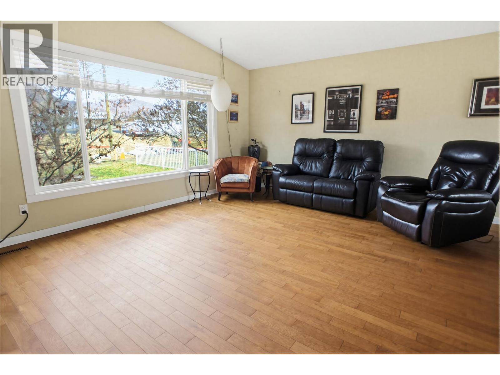 2353 Tranquille Road, Kamloops, British Columbia  V2B 3N6 - Photo 6 - 10379958