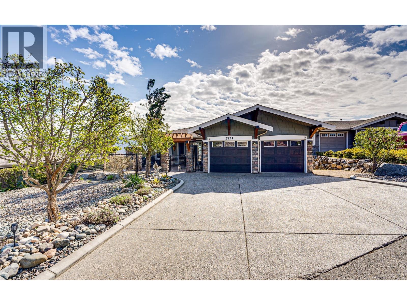 3721 Razorback Court, Vernon, British Columbia  V1T 9W4 - Photo 2 - 10379909
