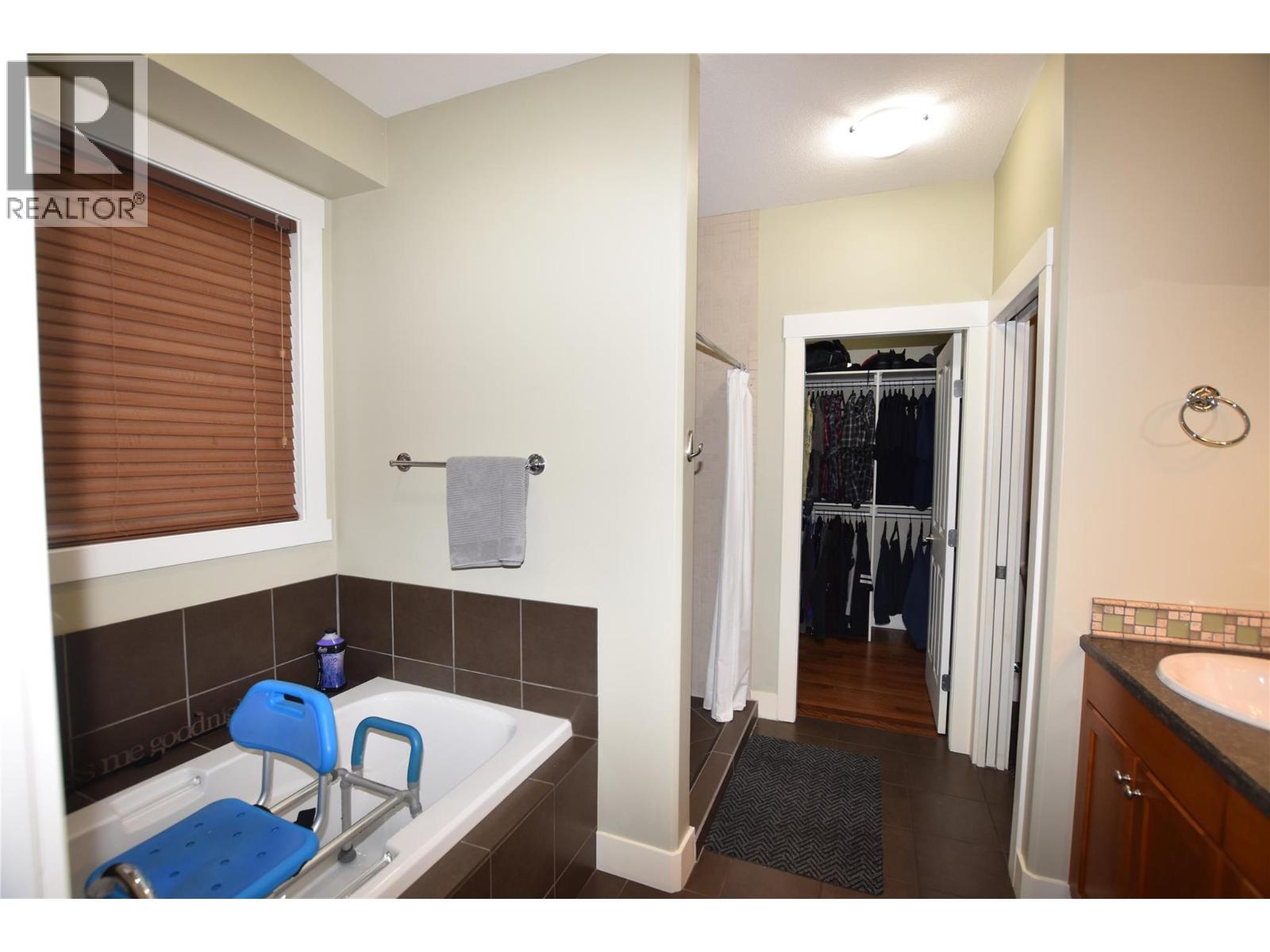 3721 Razorback Court, Vernon, British Columbia  V1T 9W4 - Photo 34 - 10379909