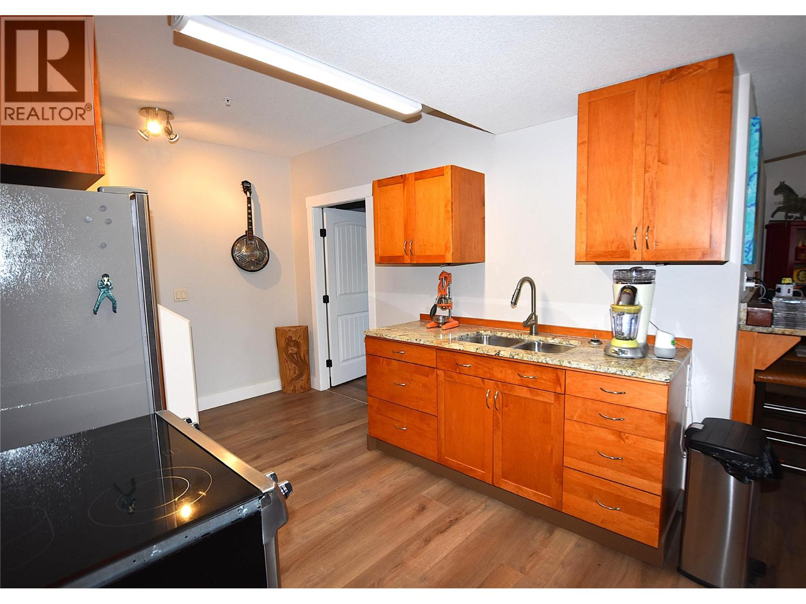 3721 Razorback Court, Vernon, British Columbia  V1T 9W4 - Photo 42 - 10379909