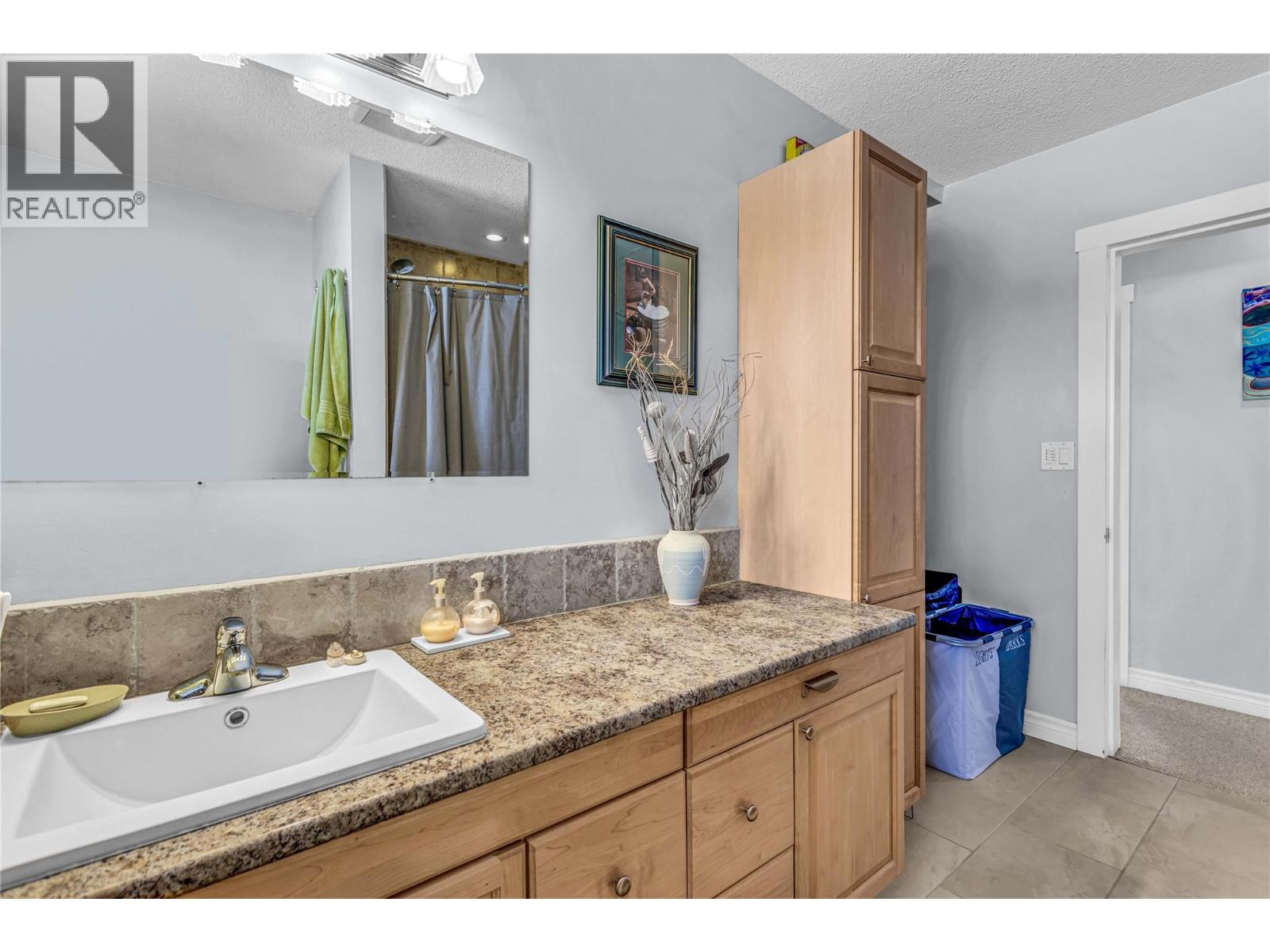 2460 Sexsmith Road, Kelowna, British Columbia  V1V 2E9 - Photo 16 - 10379875