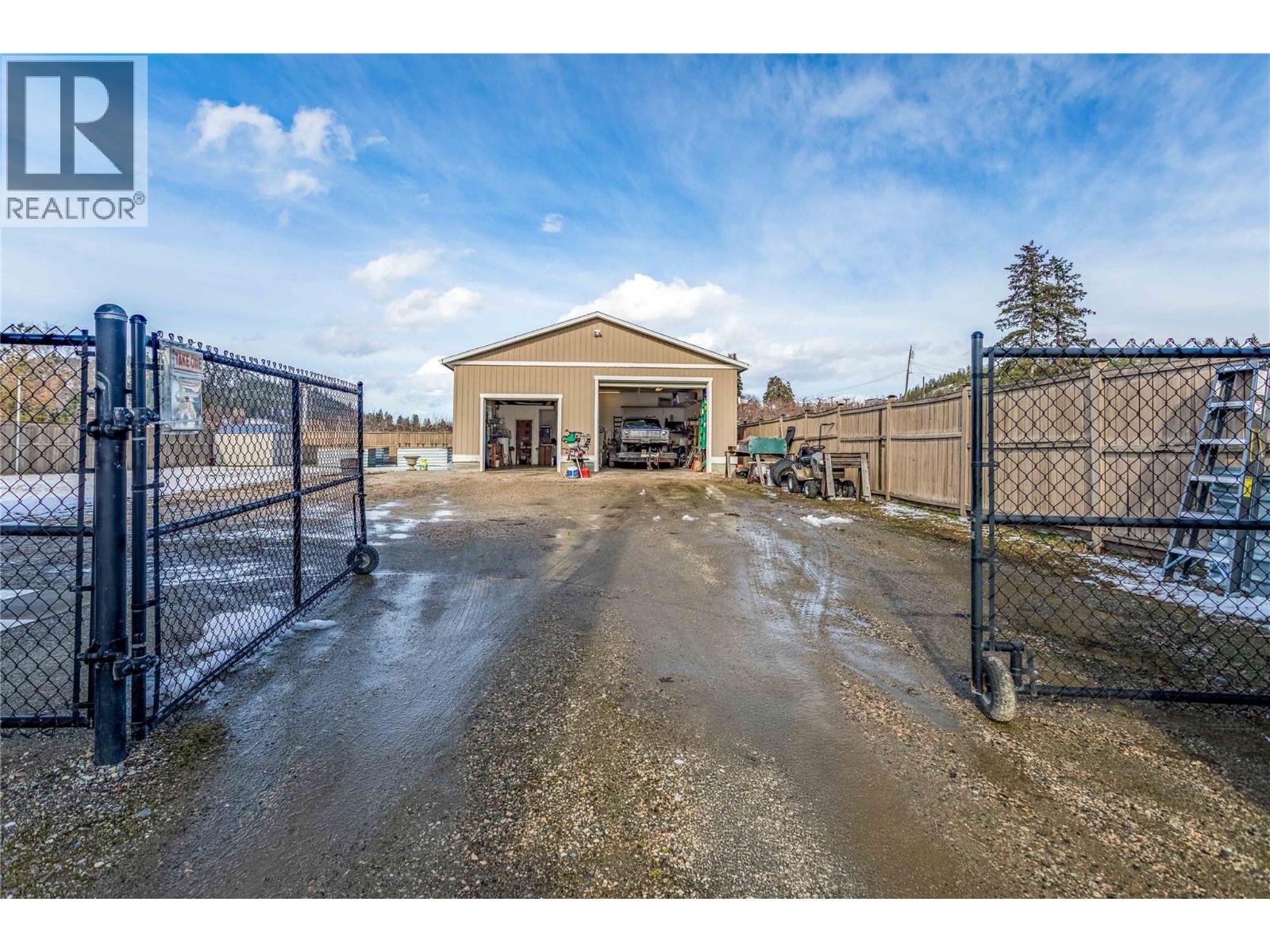 2460 Sexsmith Road, Kelowna, British Columbia  V1V 2E9 - Photo 31 - 10379875