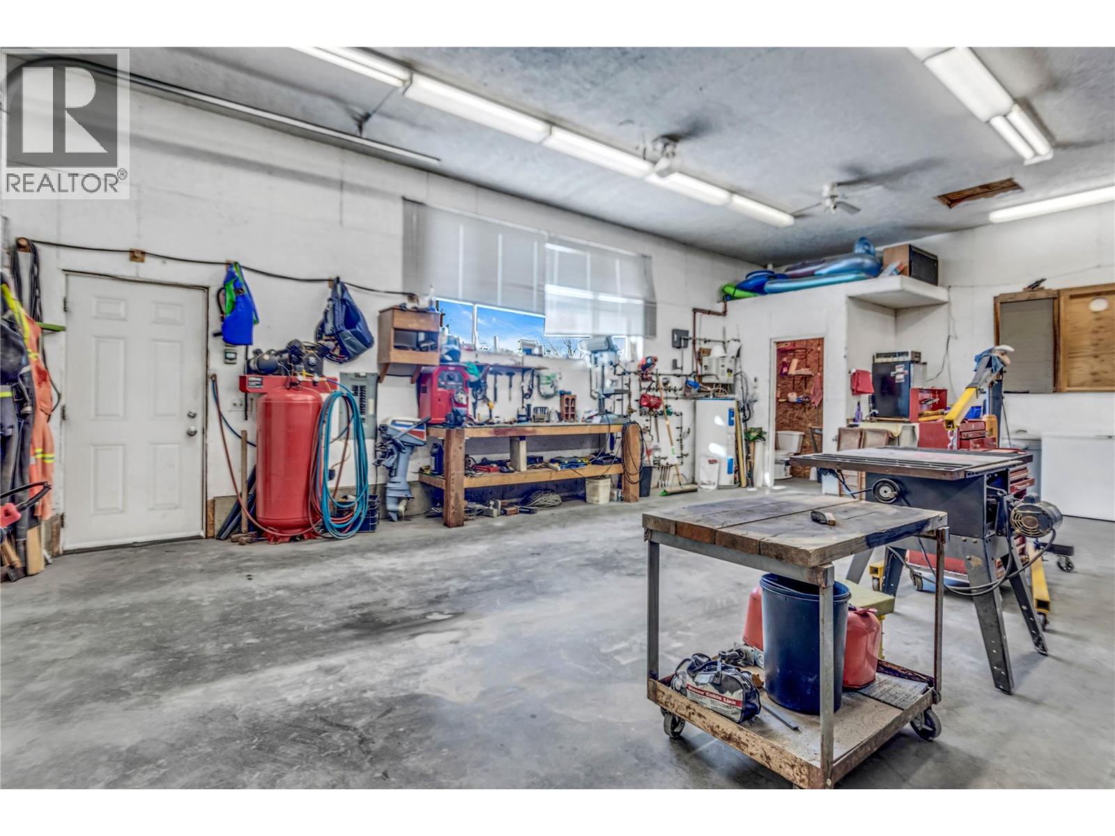 2460 Sexsmith Road, Kelowna, British Columbia  V1V 2E9 - Photo 33 - 10379875