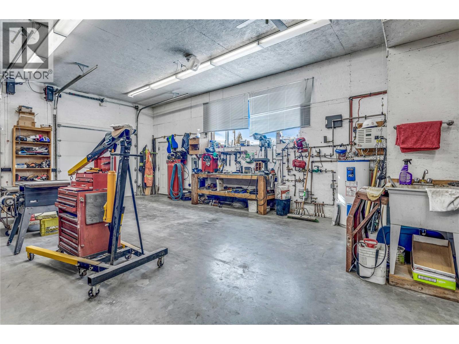 2460 Sexsmith Road, Kelowna, British Columbia  V1V 2E9 - Photo 34 - 10379875