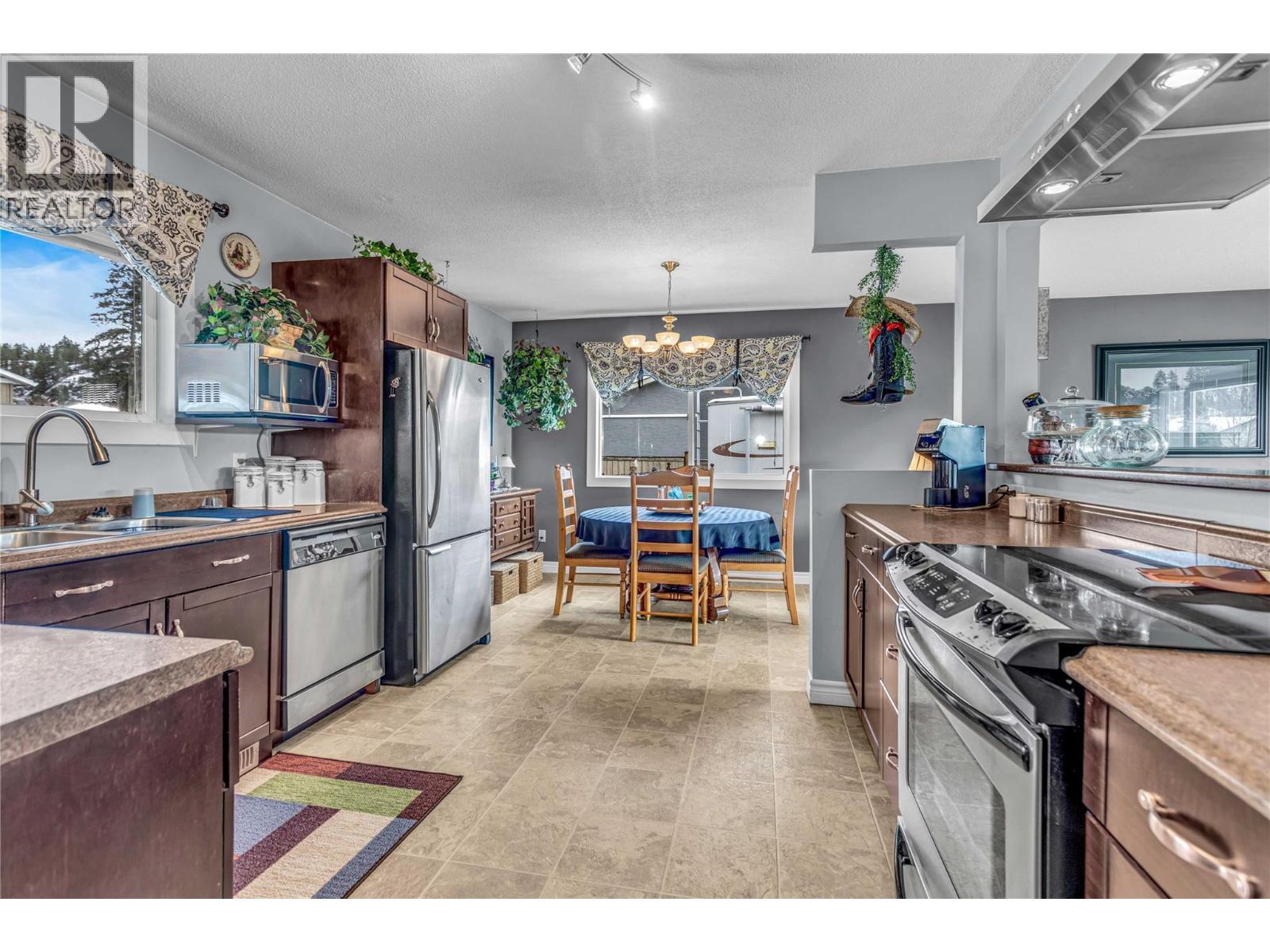 2460 Sexsmith Road, Kelowna, British Columbia  V1V 2E9 - Photo 4 - 10379875