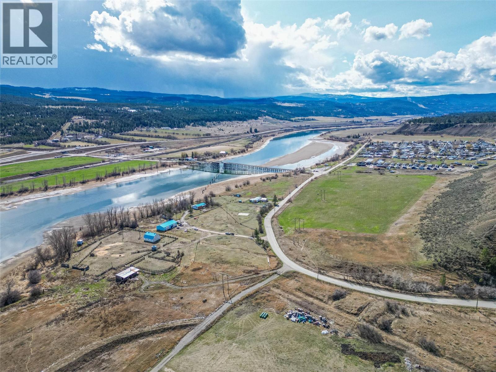 5024 Pinantan Road, Pritchard, British Columbia  V0E 2P0 - Photo 3 - 10379310