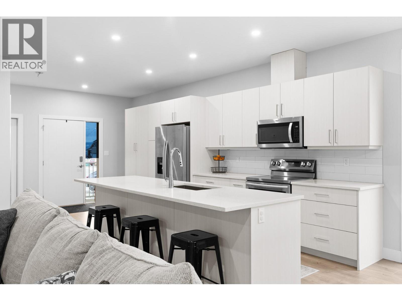 3735 Inverness Road, West Kelowna, British Columbia  V4T 3N2 - Photo 4 - 10378362