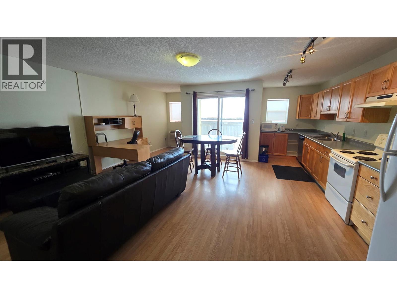 12004 8 Street, Dawson Creek, British Columbia  V1G 4Y5 - Photo 38 - 10380002