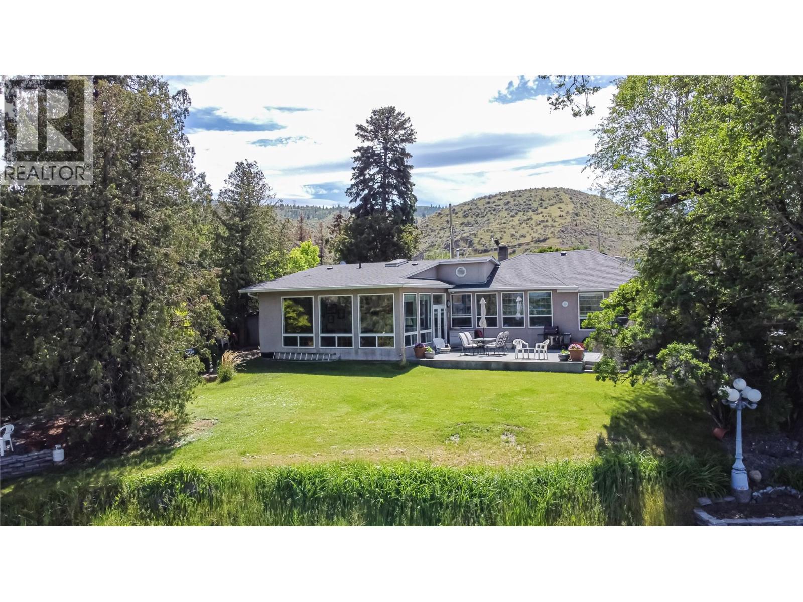 1590 Lorne Street E, Kamloops, British Columbia  V2C 1X6 - Photo 2 - 10379818
