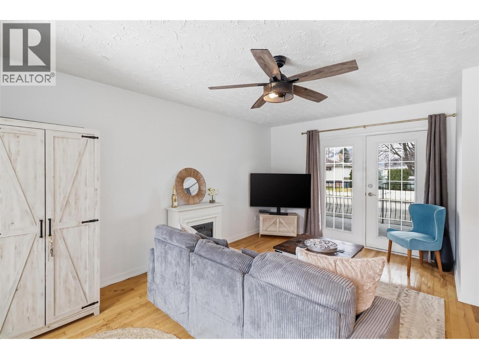 2460 Briarwood Avenue, Kamloops, British Columbia  V2B 4Z9 - Photo 12 - 10380069