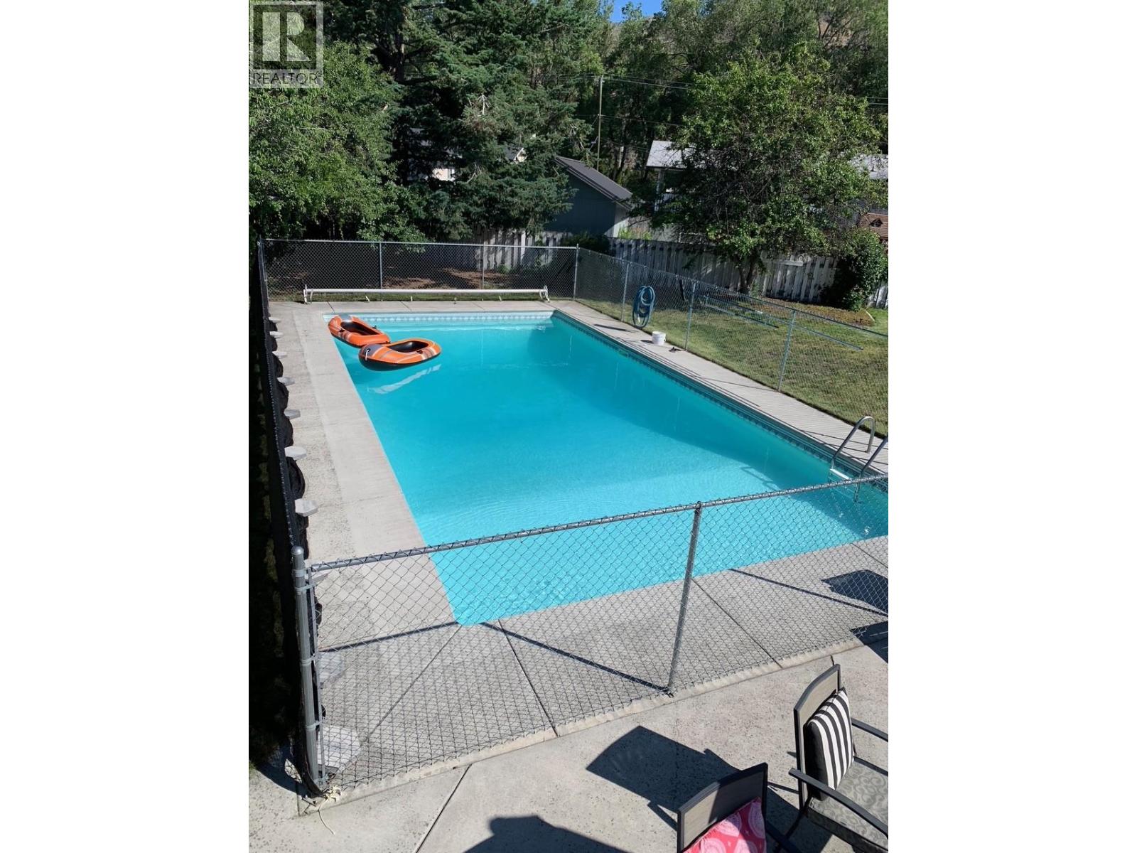 2460 Briarwood Avenue, Kamloops, British Columbia  V2B 4Z9 - Photo 19 - 10380069