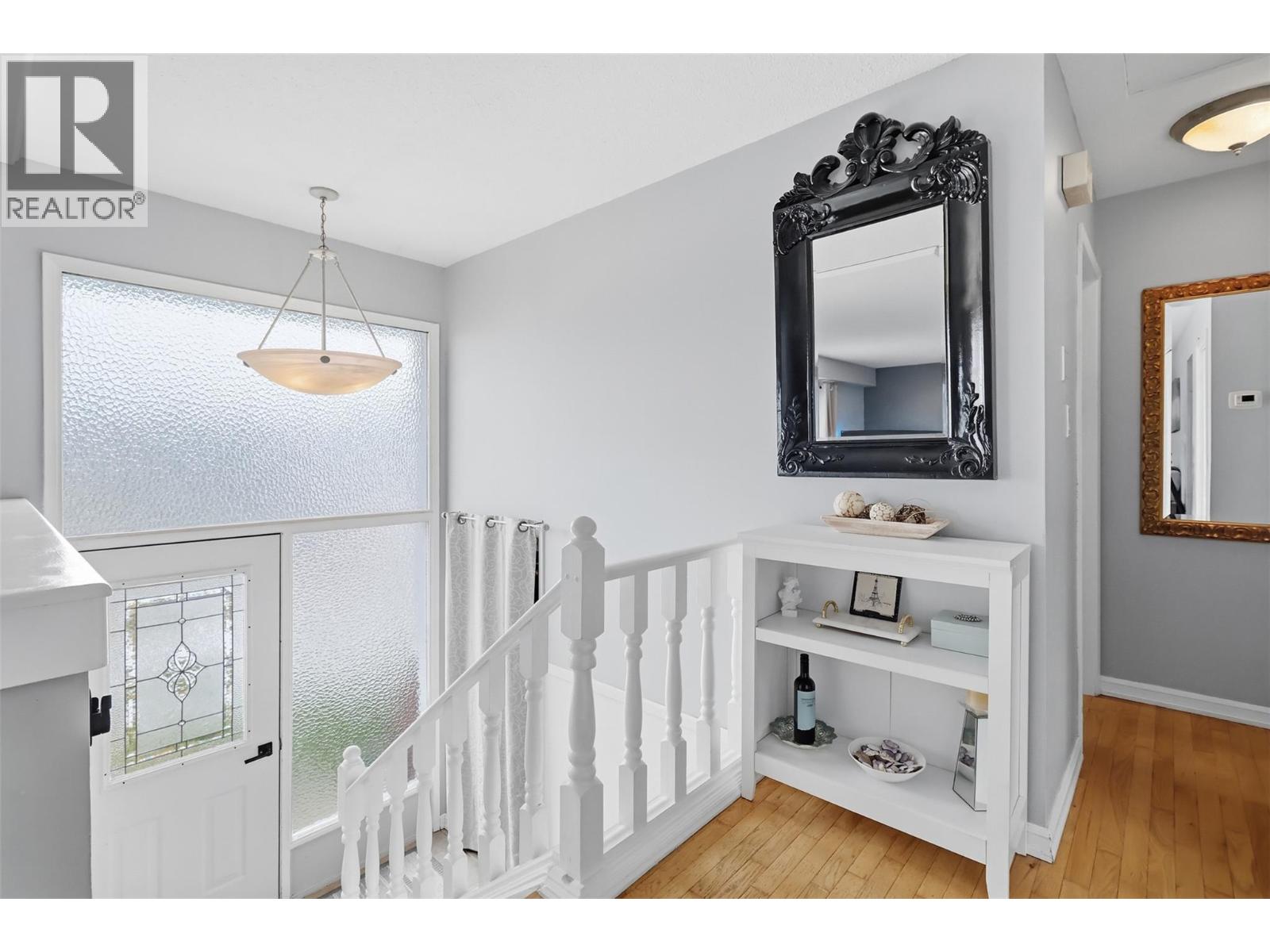 2460 Briarwood Avenue, Kamloops, British Columbia  V2B 4Z9 - Photo 3 - 10380069