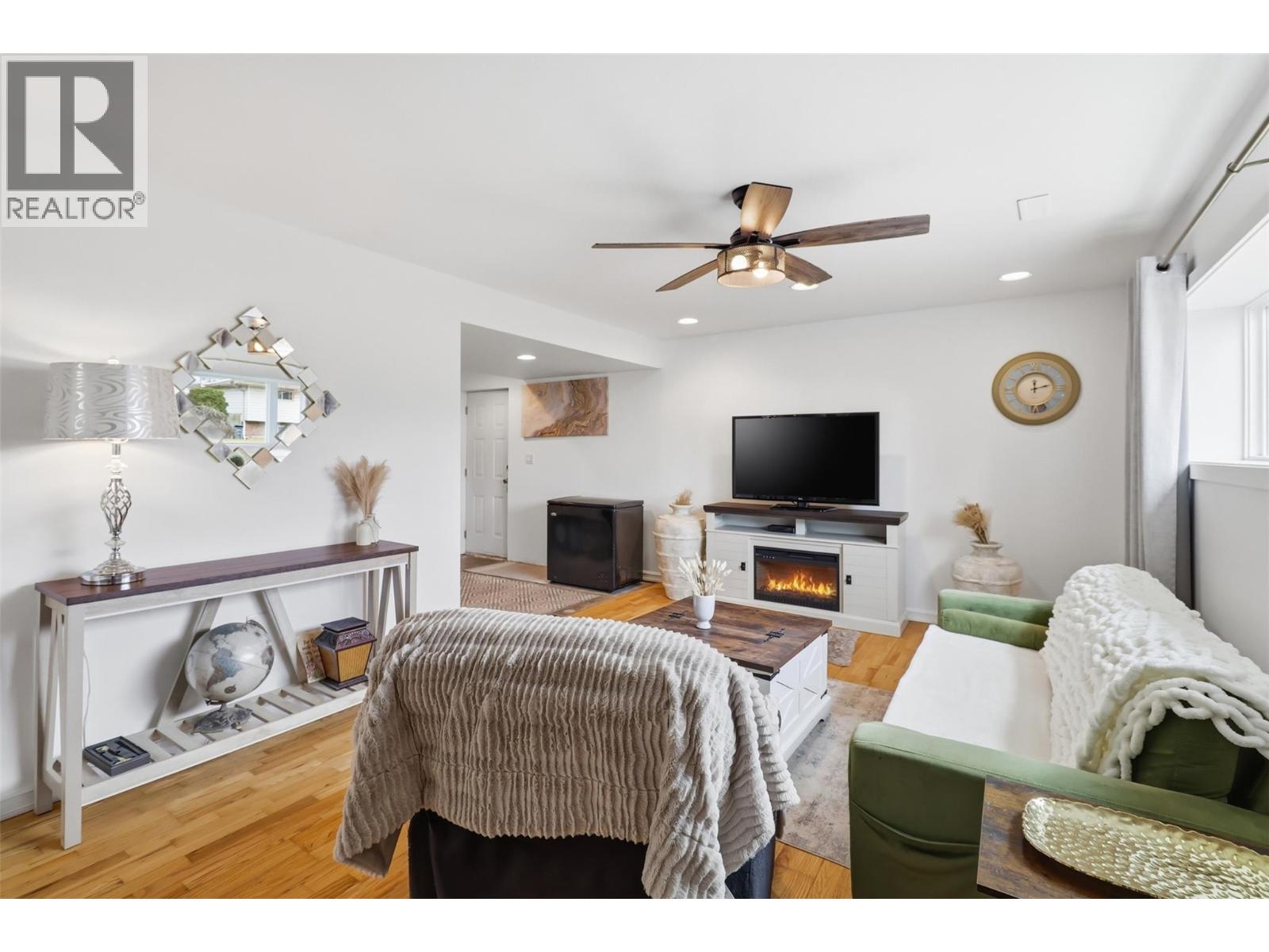 2460 Briarwood Avenue, Kamloops, British Columbia  V2B 4Z9 - Photo 30 - 10380069
