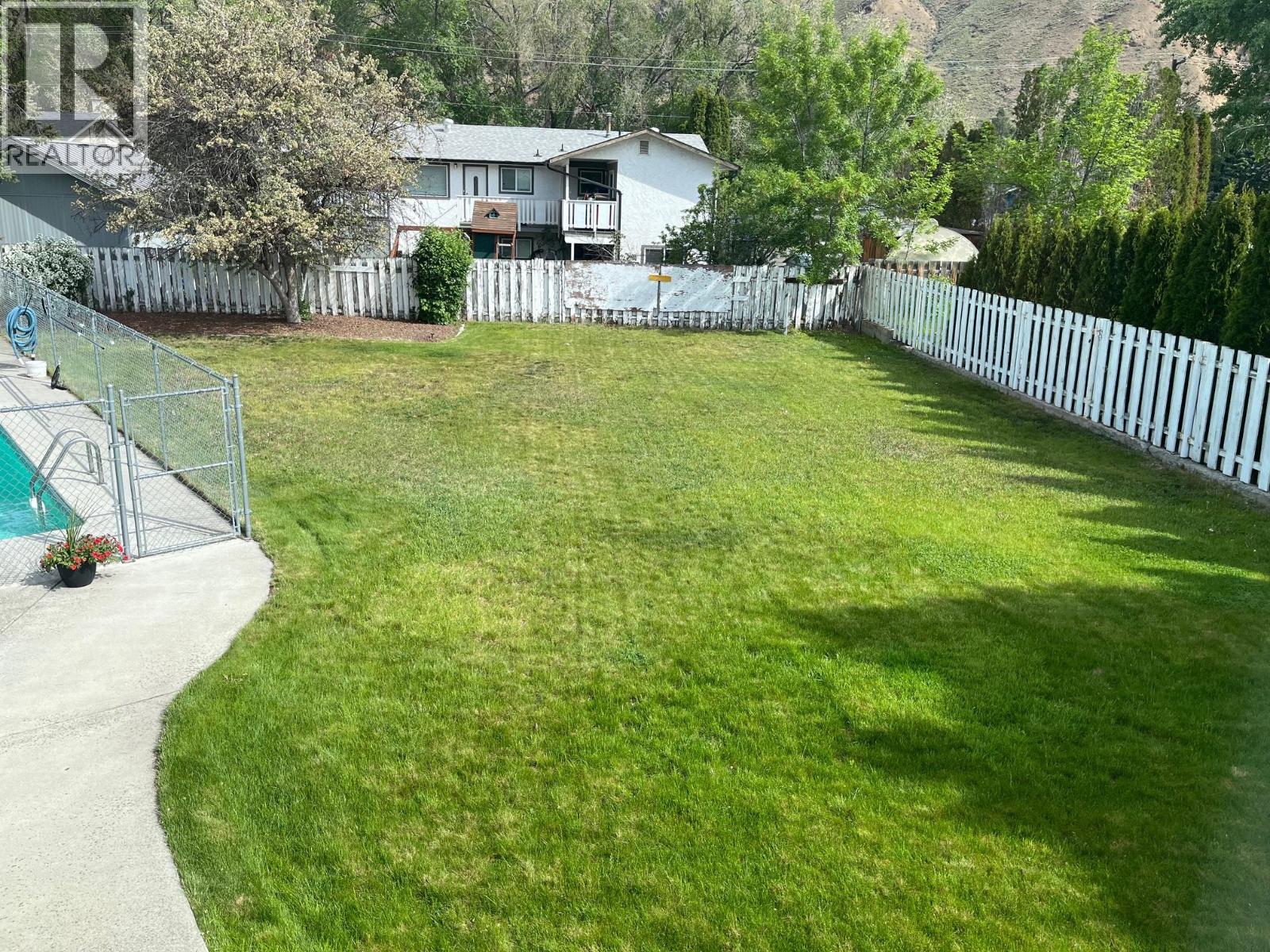 2460 Briarwood Avenue, Kamloops, British Columbia  V2B 4Z9 - Photo 43 - 10380069