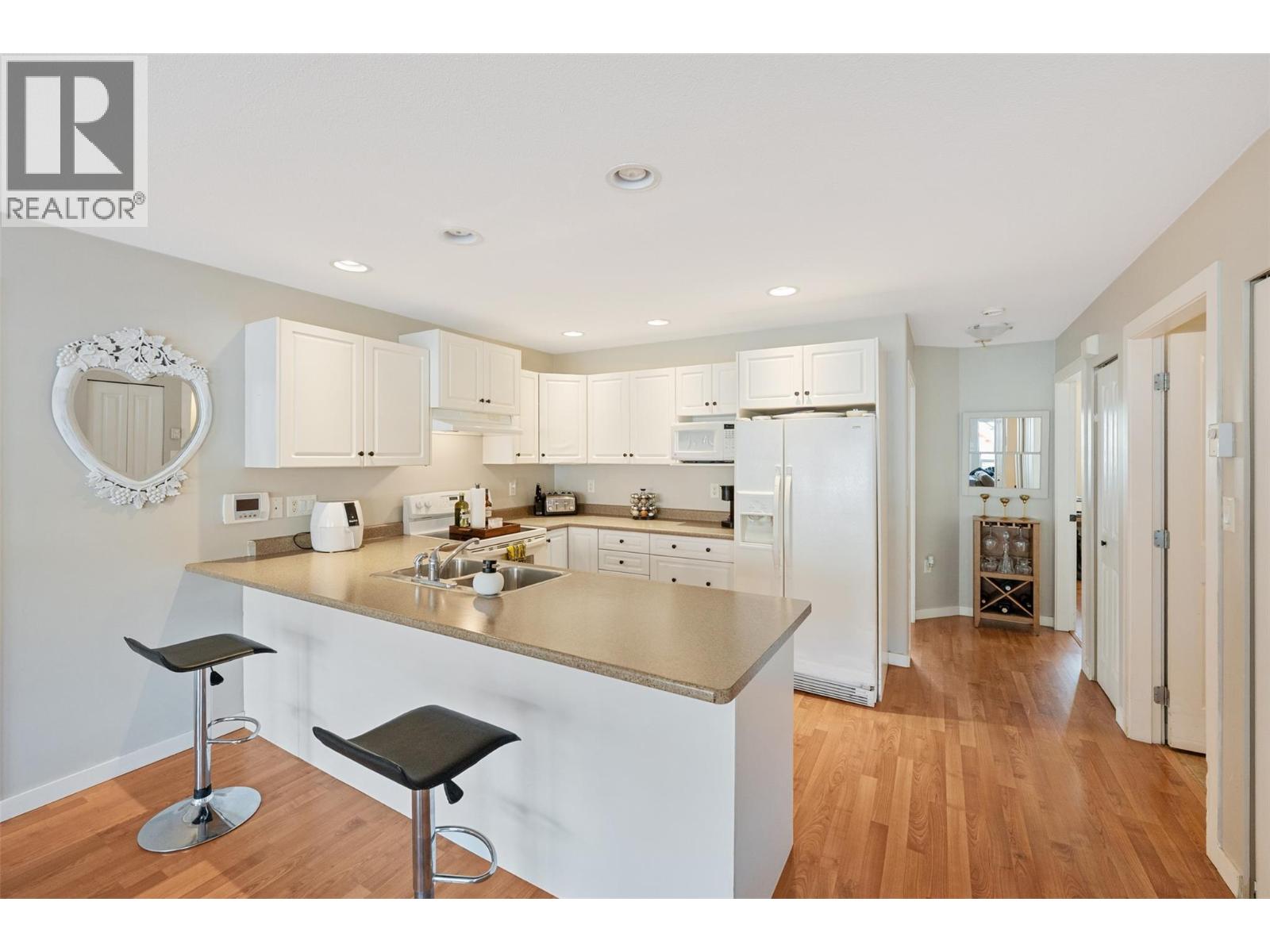 601 9th Street Unit# 8, Keremeos, British Columbia  V0X 1N3 - Photo 12 - 10379575