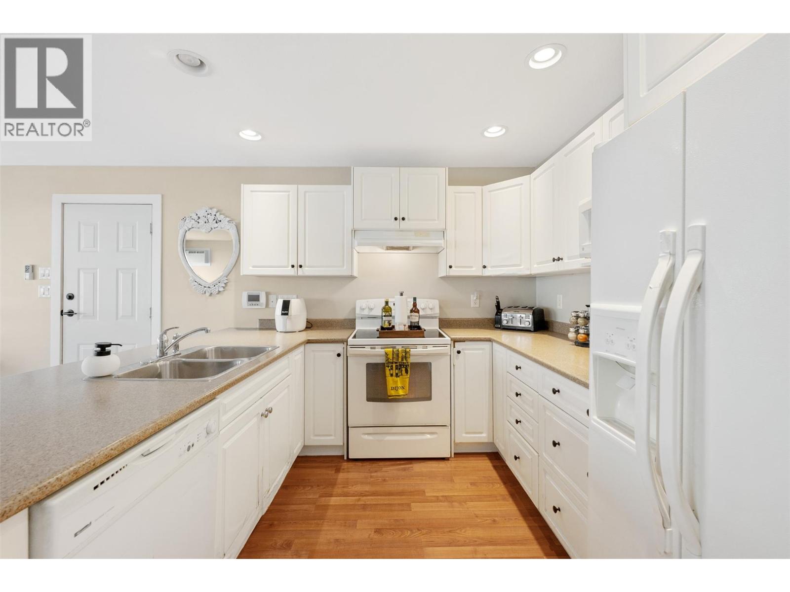 601 9th Street Unit# 8, Keremeos, British Columbia  V0X 1N3 - Photo 14 - 10379575