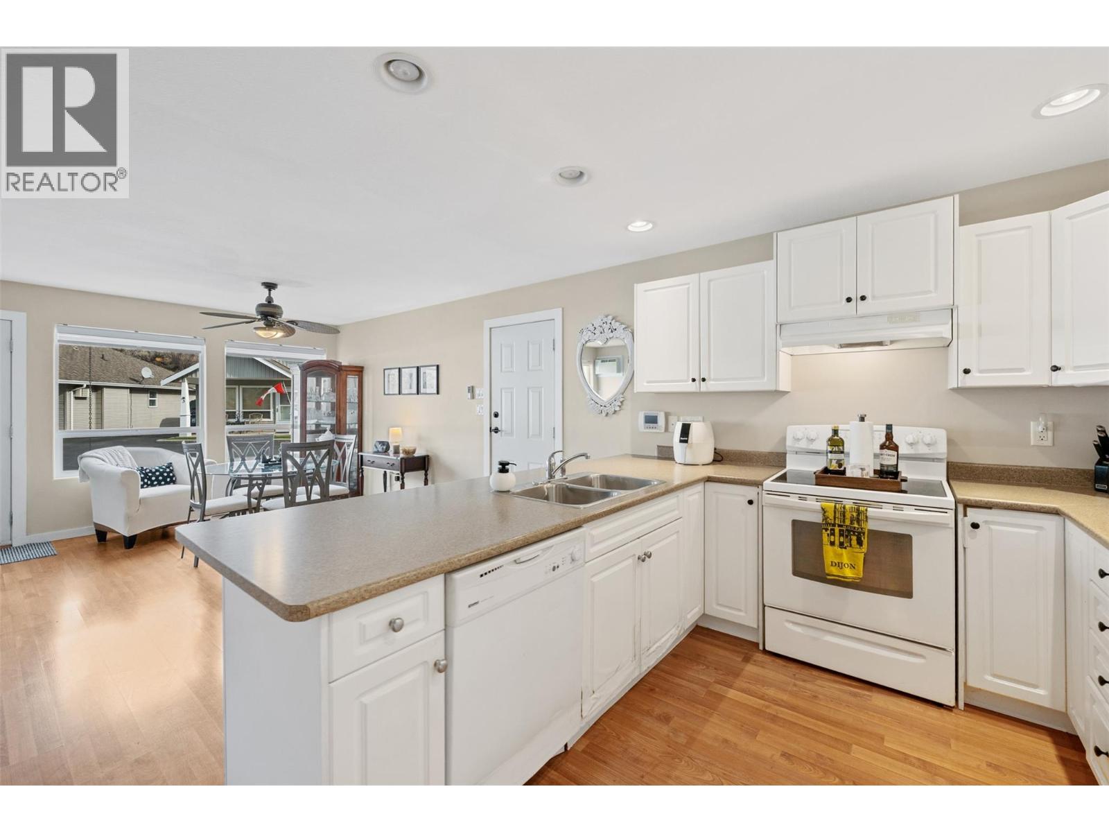 601 9th Street Unit# 8, Keremeos, British Columbia  V0X 1N3 - Photo 16 - 10379575