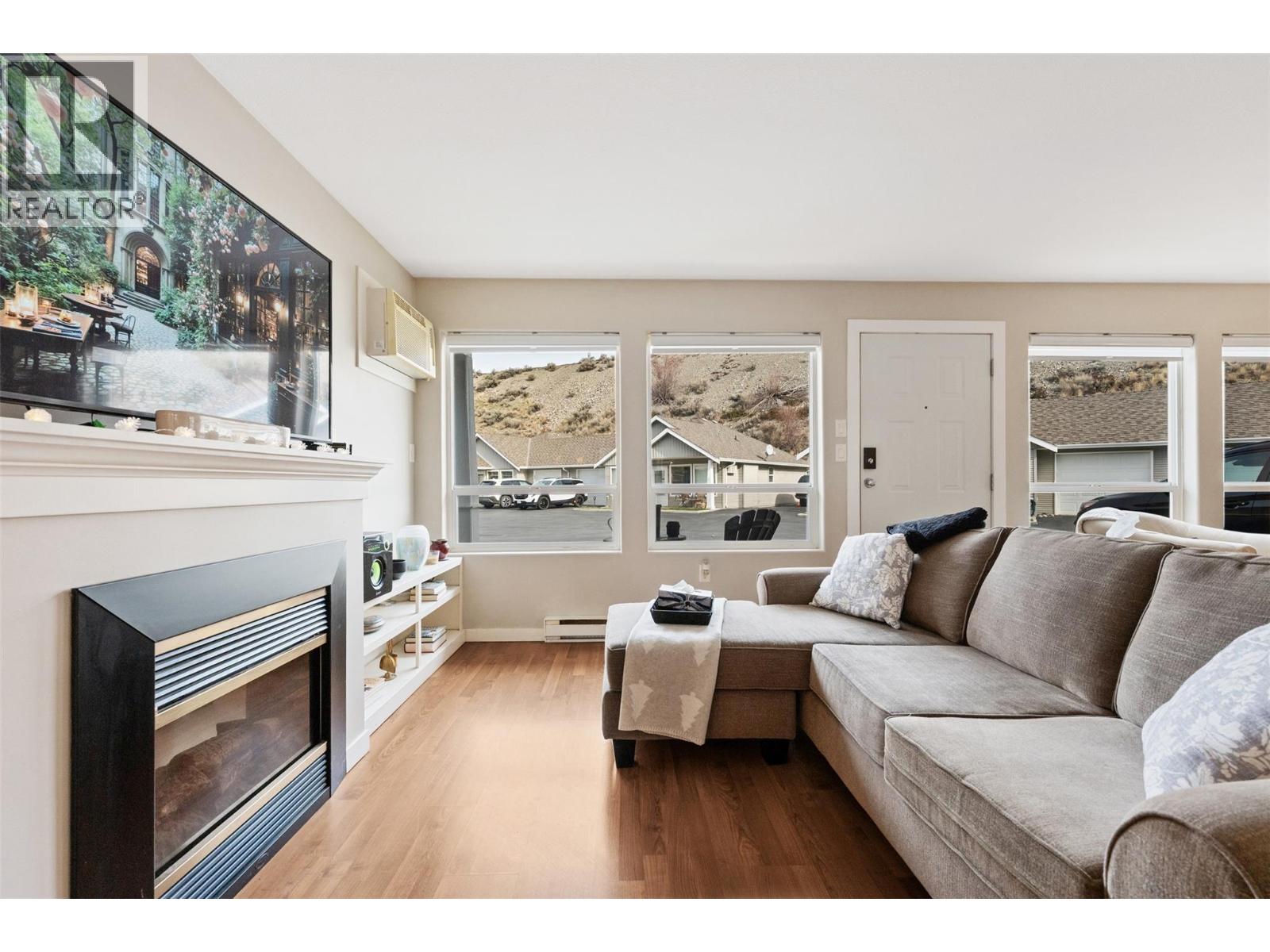 601 9th Street Unit# 8, Keremeos, British Columbia  V0X 1N3 - Photo 3 - 10379575