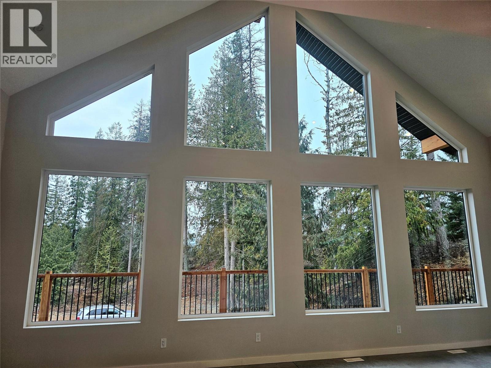 2801 Harlow Road, Nelson, British Columbia  V1L 6L3 - Photo 36 - 10379874