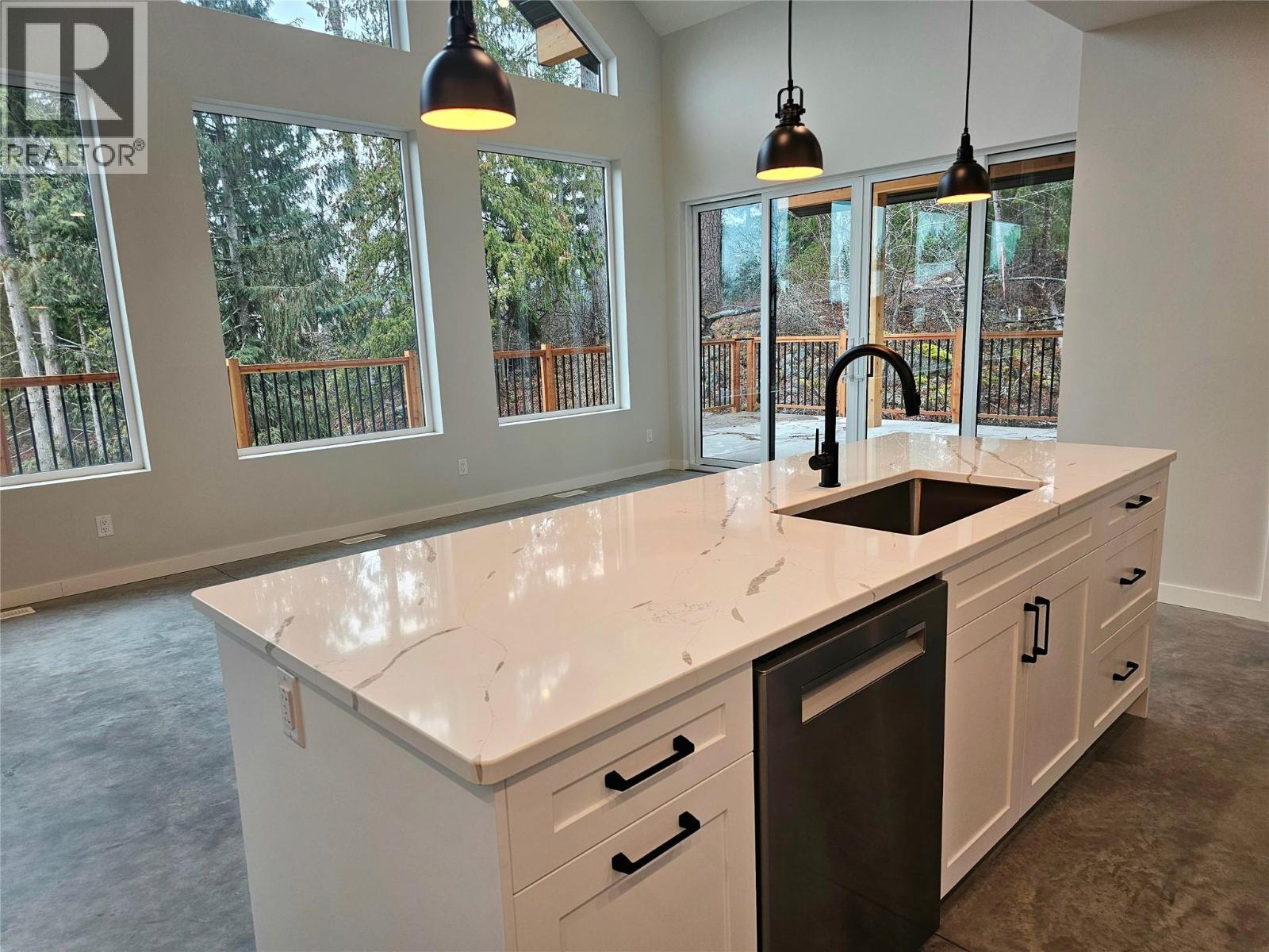 2801 Harlow Road, Nelson, British Columbia  V1L 6L3 - Photo 4 - 10379874
