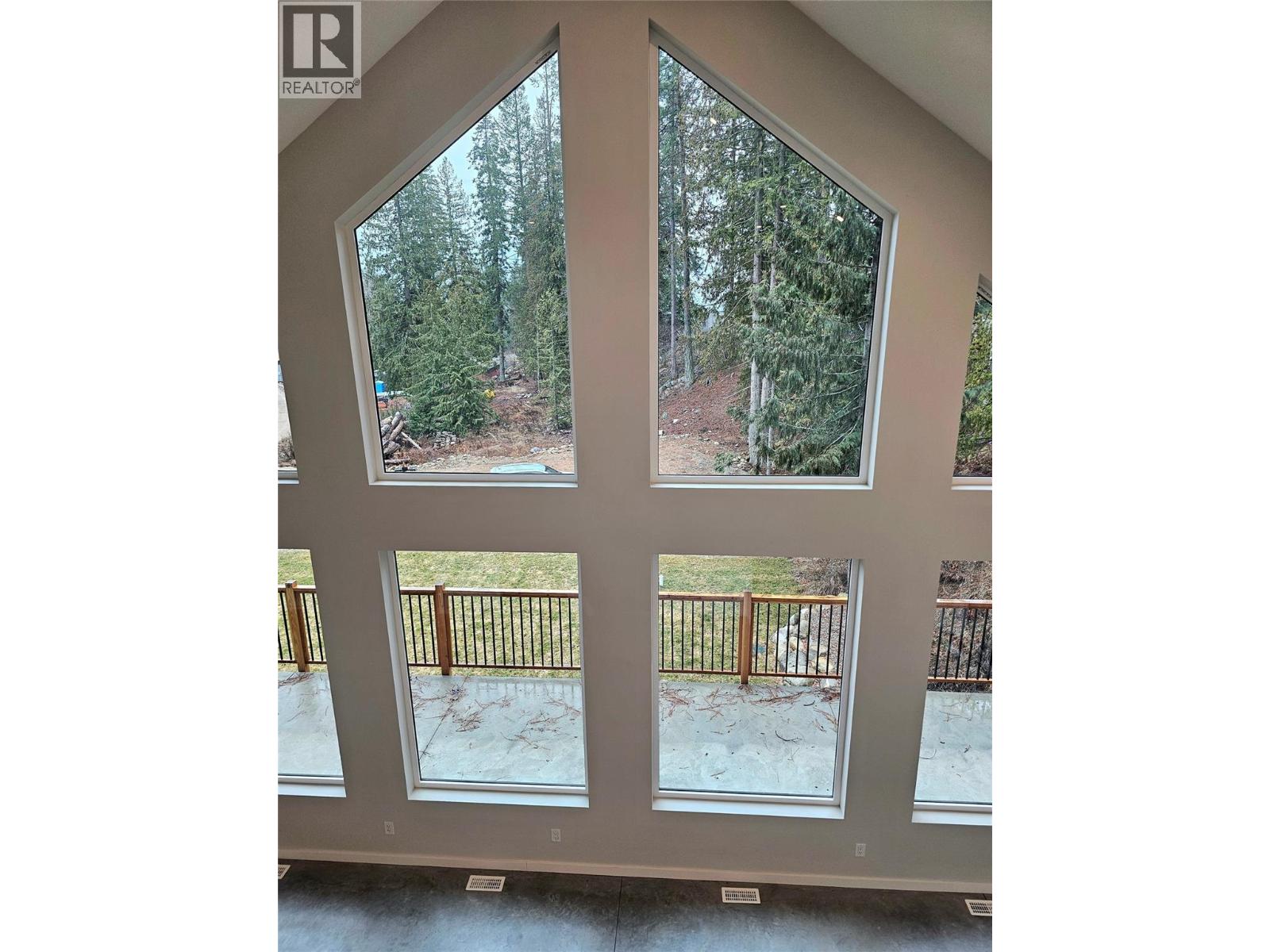 2801 Harlow Road, Nelson, British Columbia  V1L 6L3 - Photo 45 - 10379874