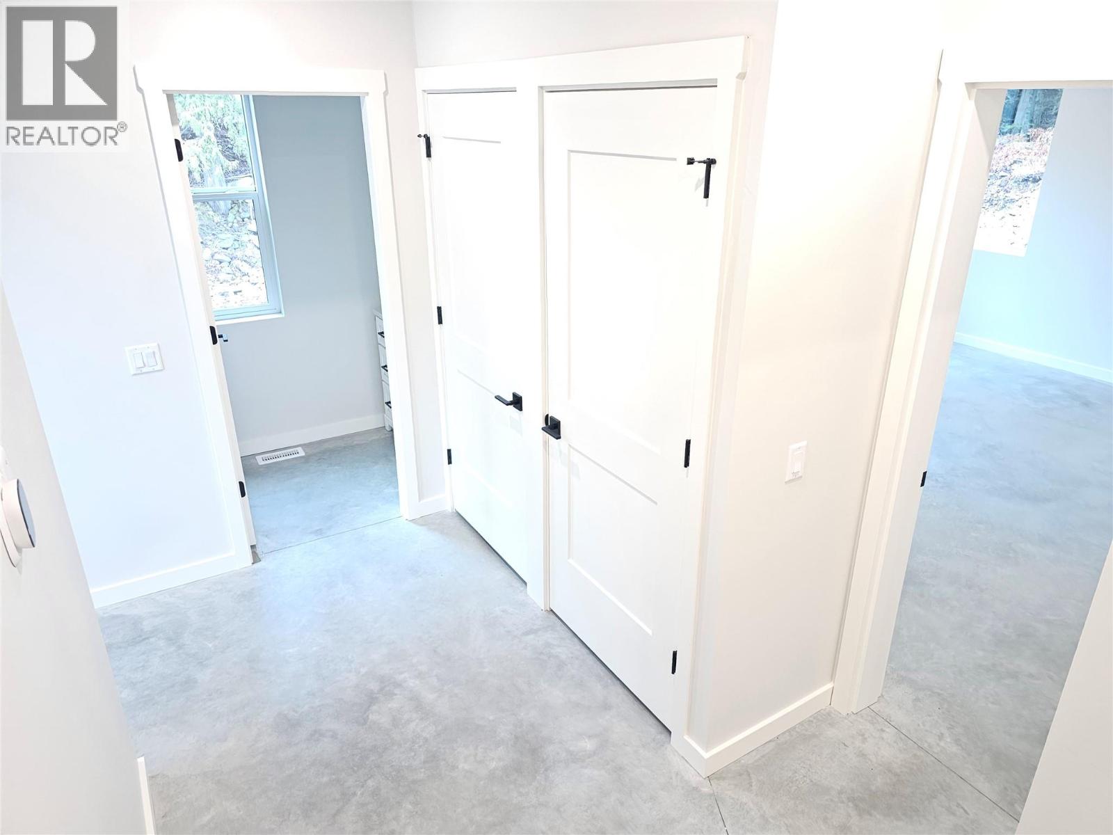 2801 Harlow Road, Nelson, British Columbia  V1L 6L3 - Photo 52 - 10379874