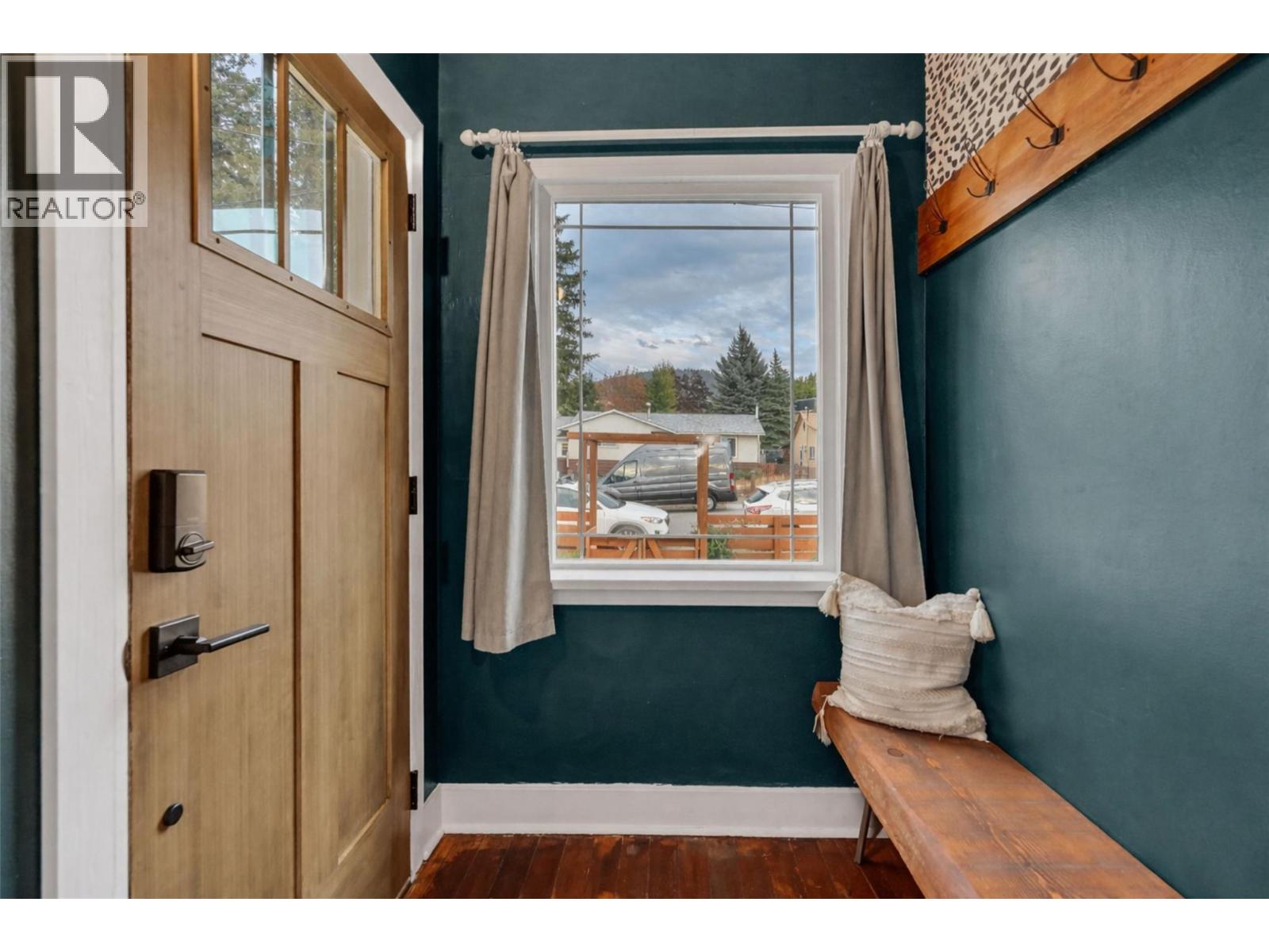 551 Burns Street Street, Penticton, British Columbia  V2A 4W9 - Photo 4 - 10379769