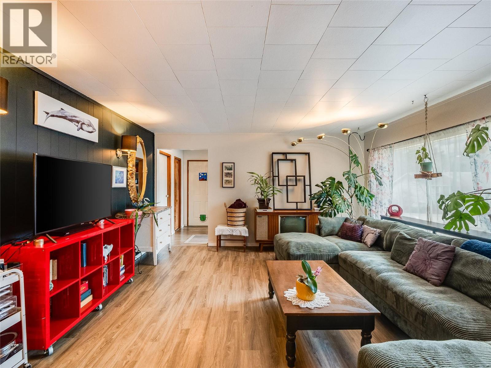 1057 Quance Street, Castlegar, British Columbia  V0G 1X0 - Photo 15 - 10379699