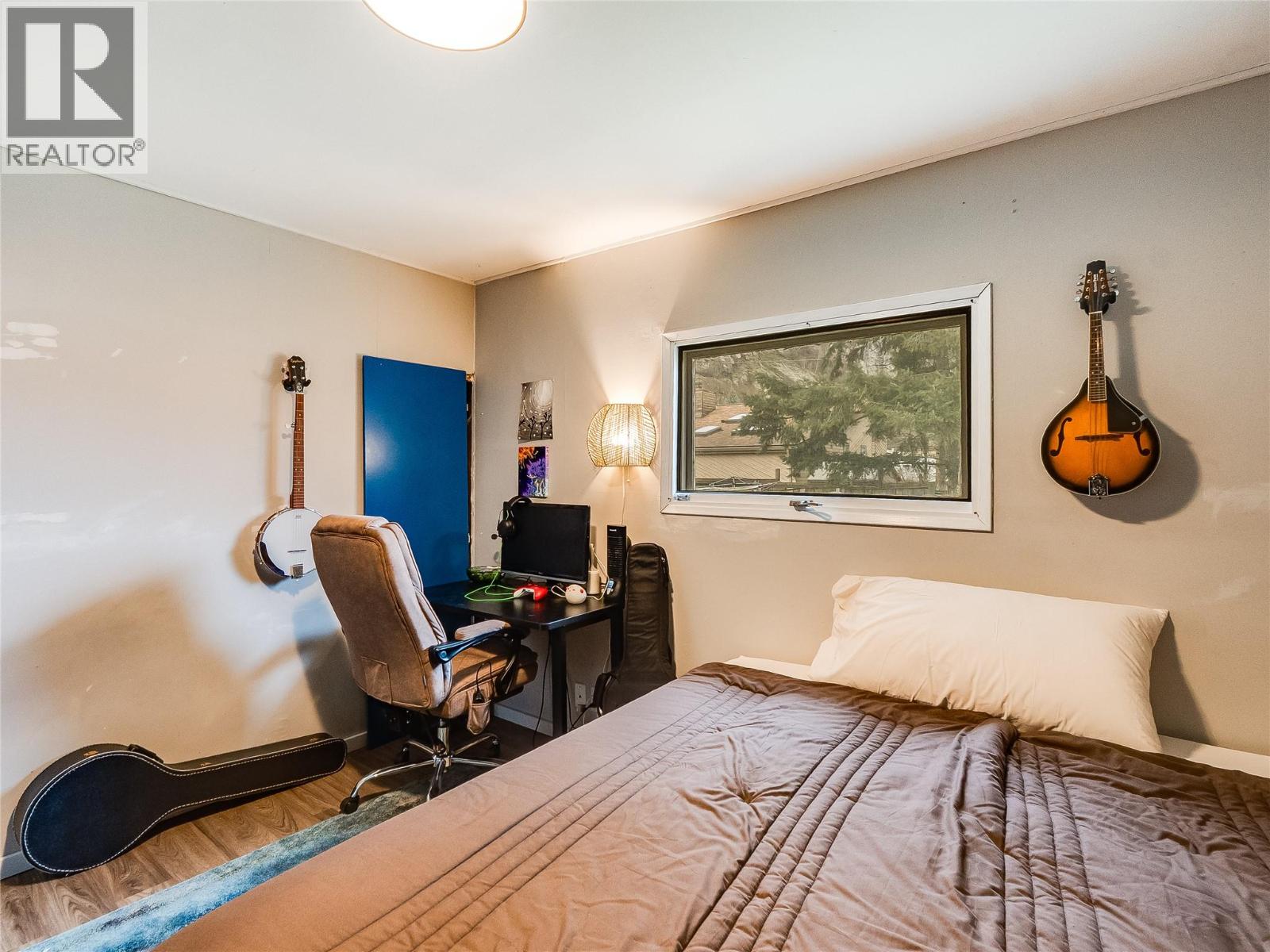 1057 Quance Street, Castlegar, British Columbia  V0G 1X0 - Photo 30 - 10379699