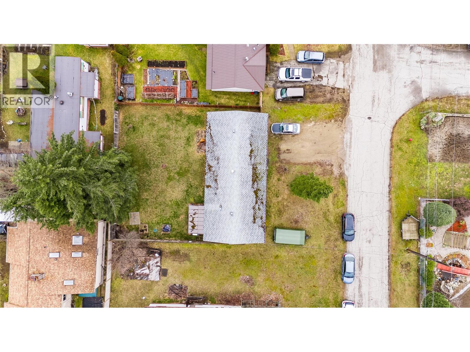 1057 Quance Street, Castlegar, British Columbia  V0G 1X0 - Photo 43 - 10379699