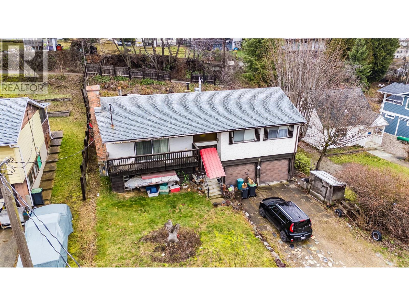626 9th Avenue, Castlegar, British Columbia  V1N 1M4 - Photo 1 - 10379698