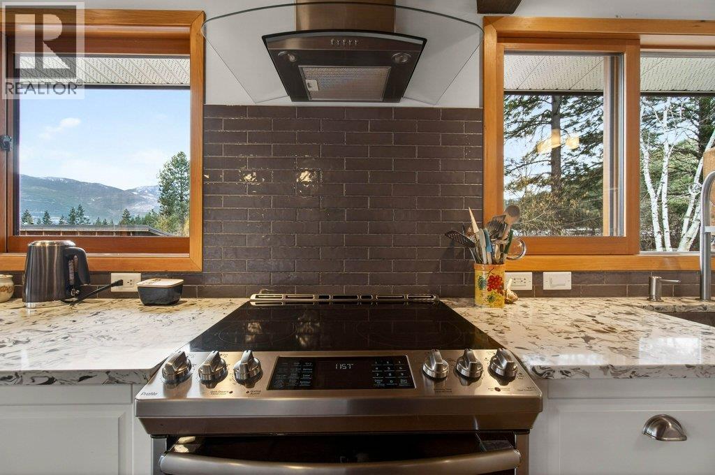 571 60 Street Sw, Salmon Arm, British Columbia  V1E 3B3 - Photo 18 - 10379360