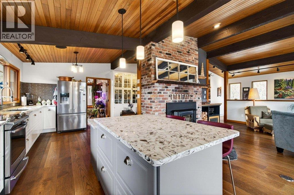 571 60 Street Sw, Salmon Arm, British Columbia  V1E 3B3 - Photo 22 - 10379360