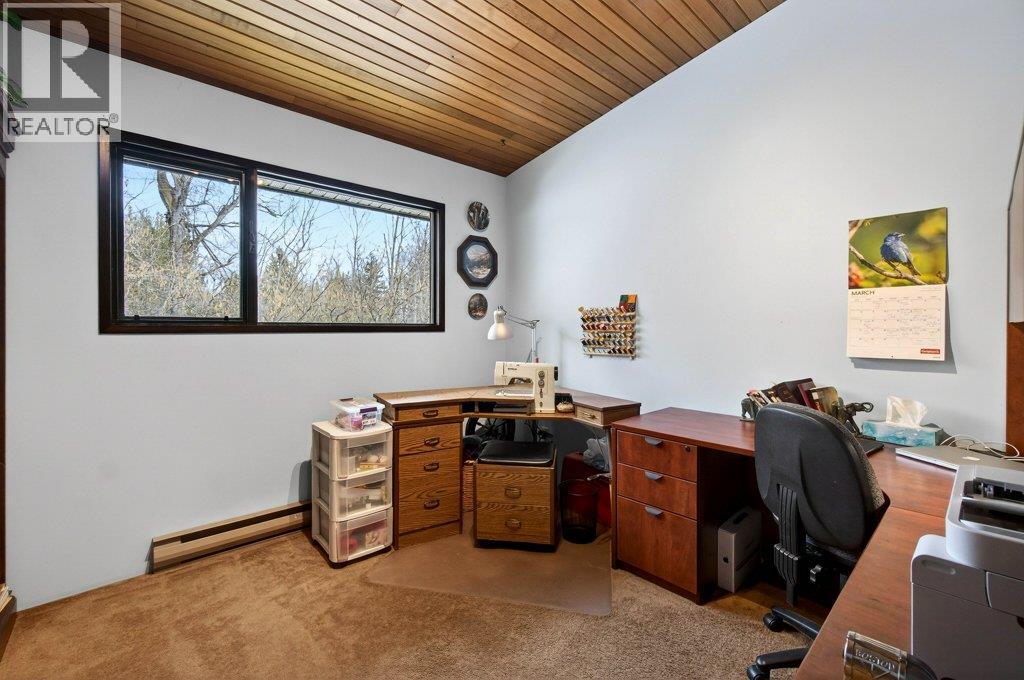 571 60 Street Sw, Salmon Arm, British Columbia  V1E 3B3 - Photo 39 - 10379360