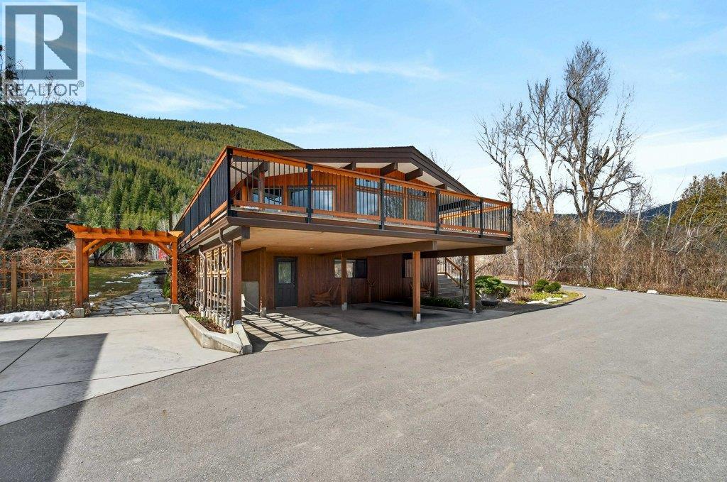 571 60 Street Sw, Salmon Arm, British Columbia  V1E 3B3 - Photo 5 - 10379360