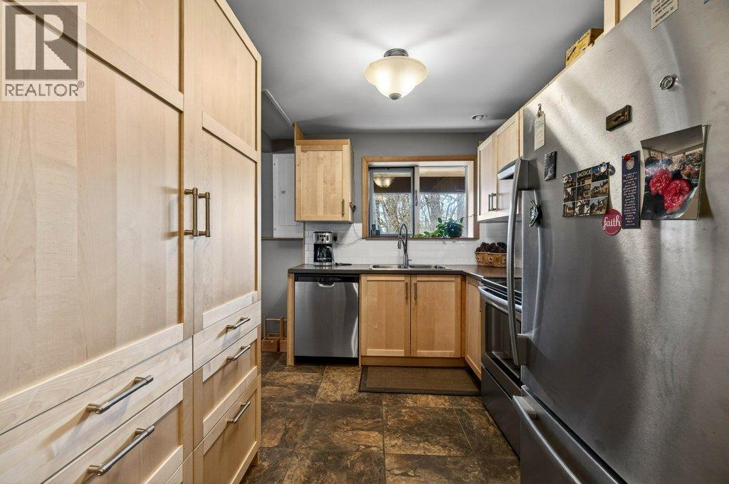571 60 Street Sw, Salmon Arm, British Columbia  V1E 3B3 - Photo 53 - 10379360