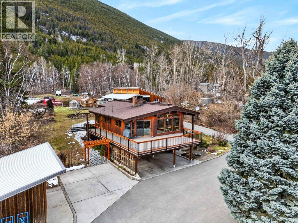 571 60 Street Sw, Salmon Arm, British Columbia  V1E 3B3 - Photo 6 - 10379360